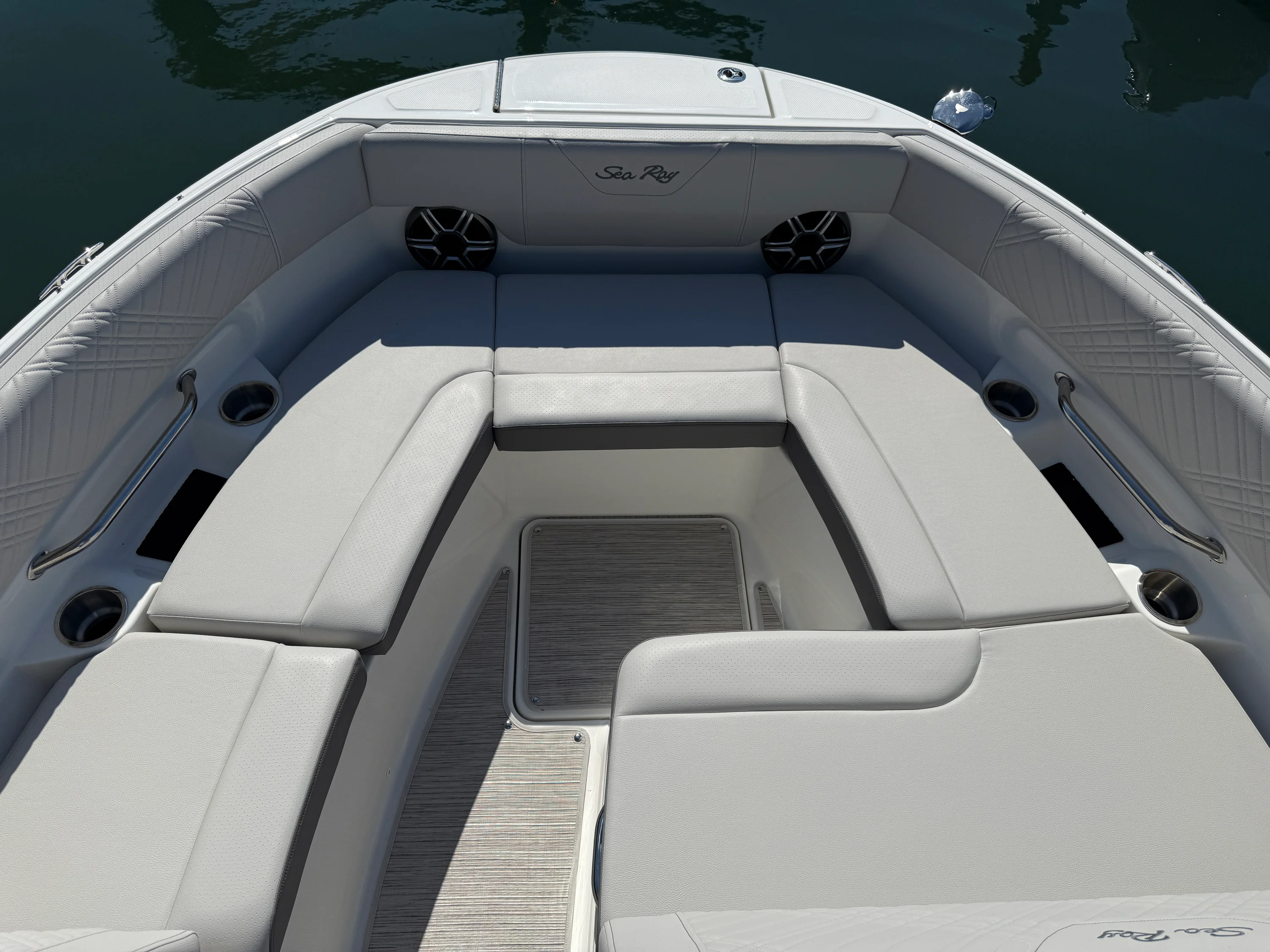 2026 Sea Ray SDX 250 Outboard Image Thumbnail #25