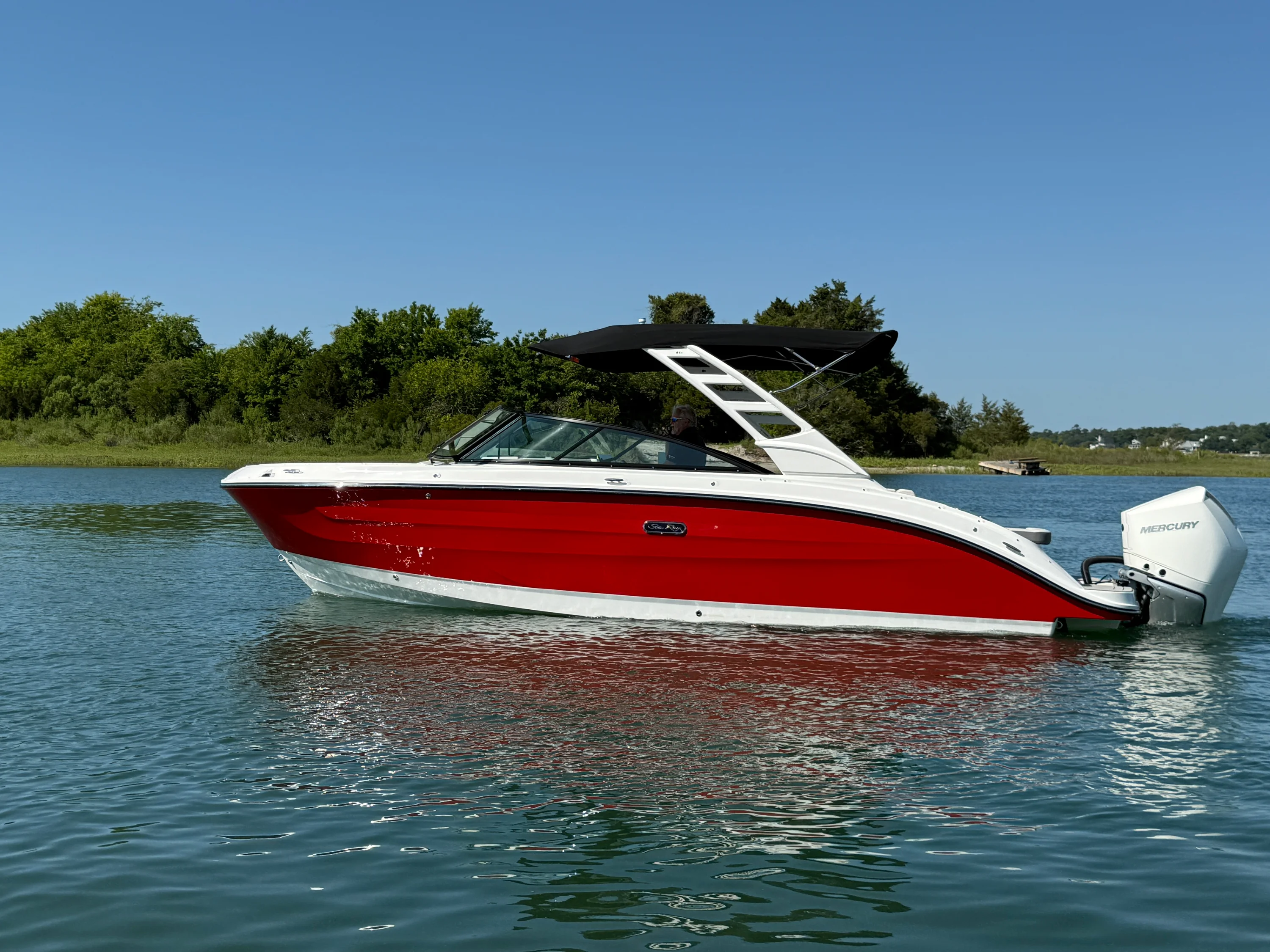 2026 Sea Ray SDX 250 Outboard Image Thumbnail #3
