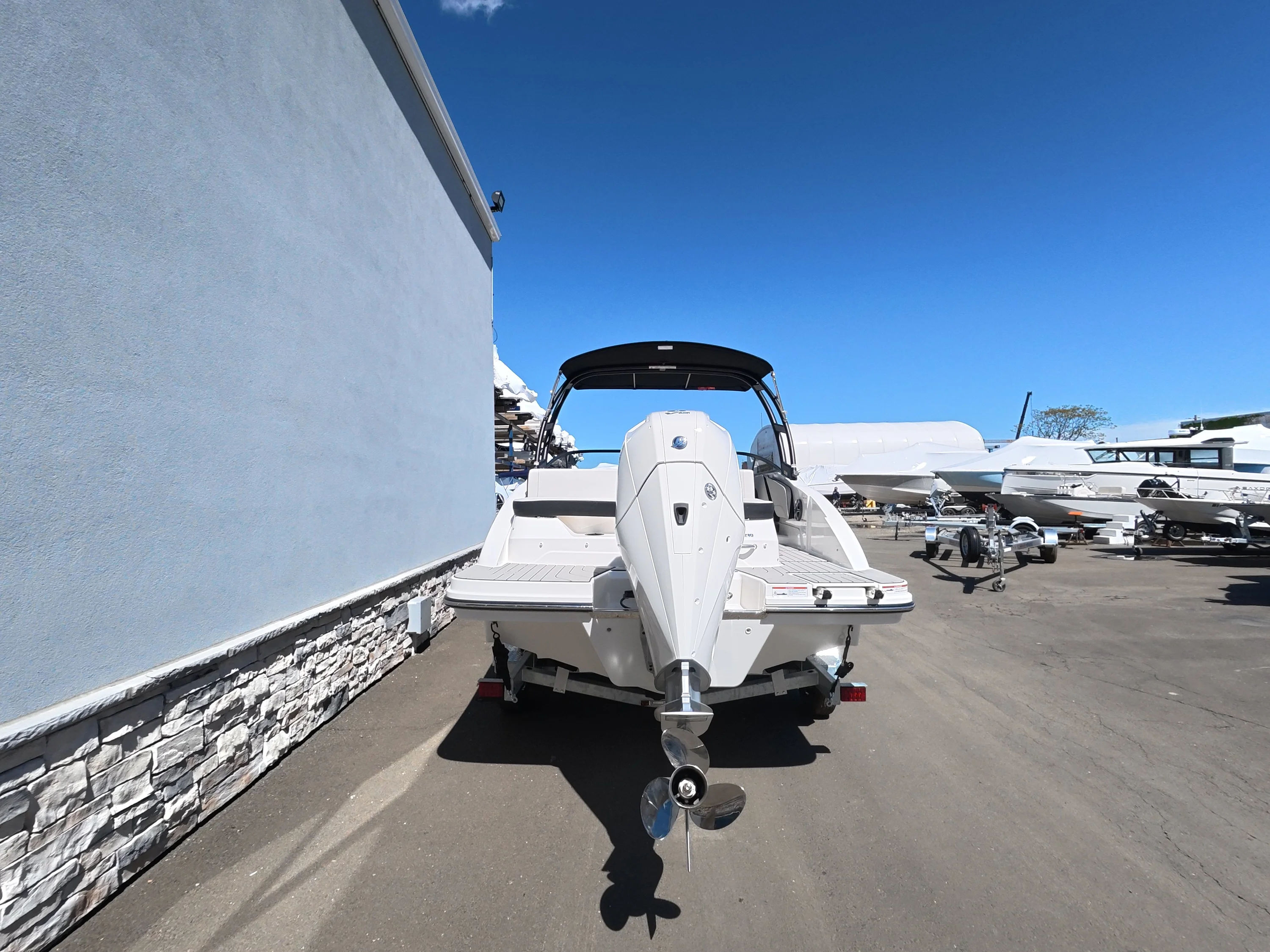 2026 Sea Ray SPX 210 Outboard Image Thumbnail #2