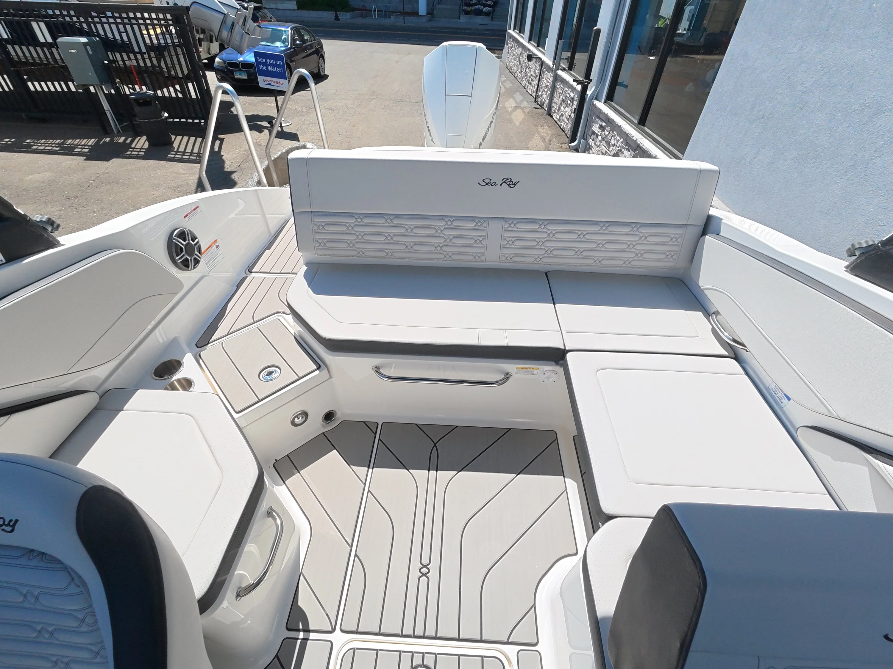 2026 Sea Ray SPX 210 Outboard Image Thumbnail #12