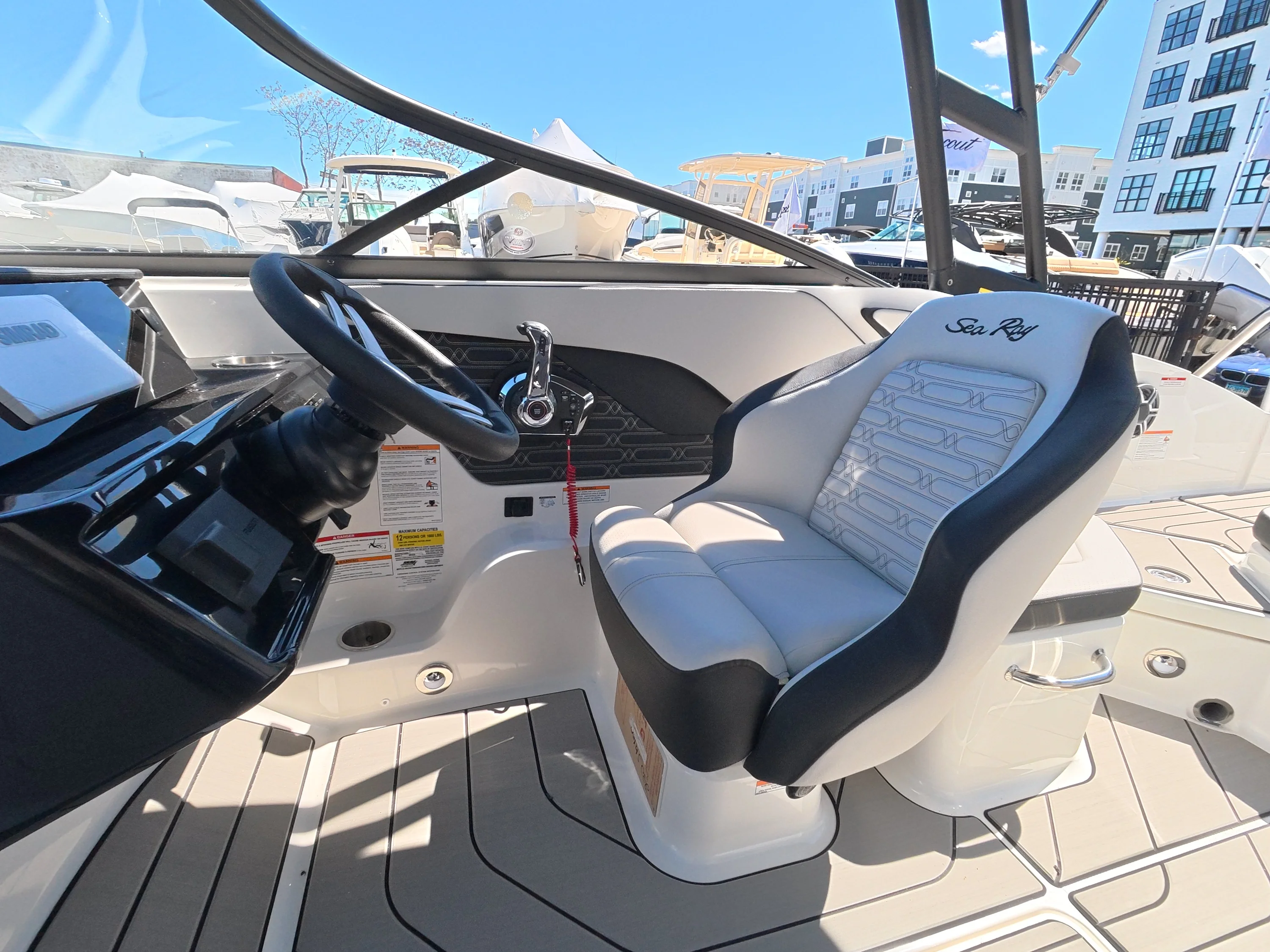 2026 Sea Ray SPX 210 Outboard Image Thumbnail #25