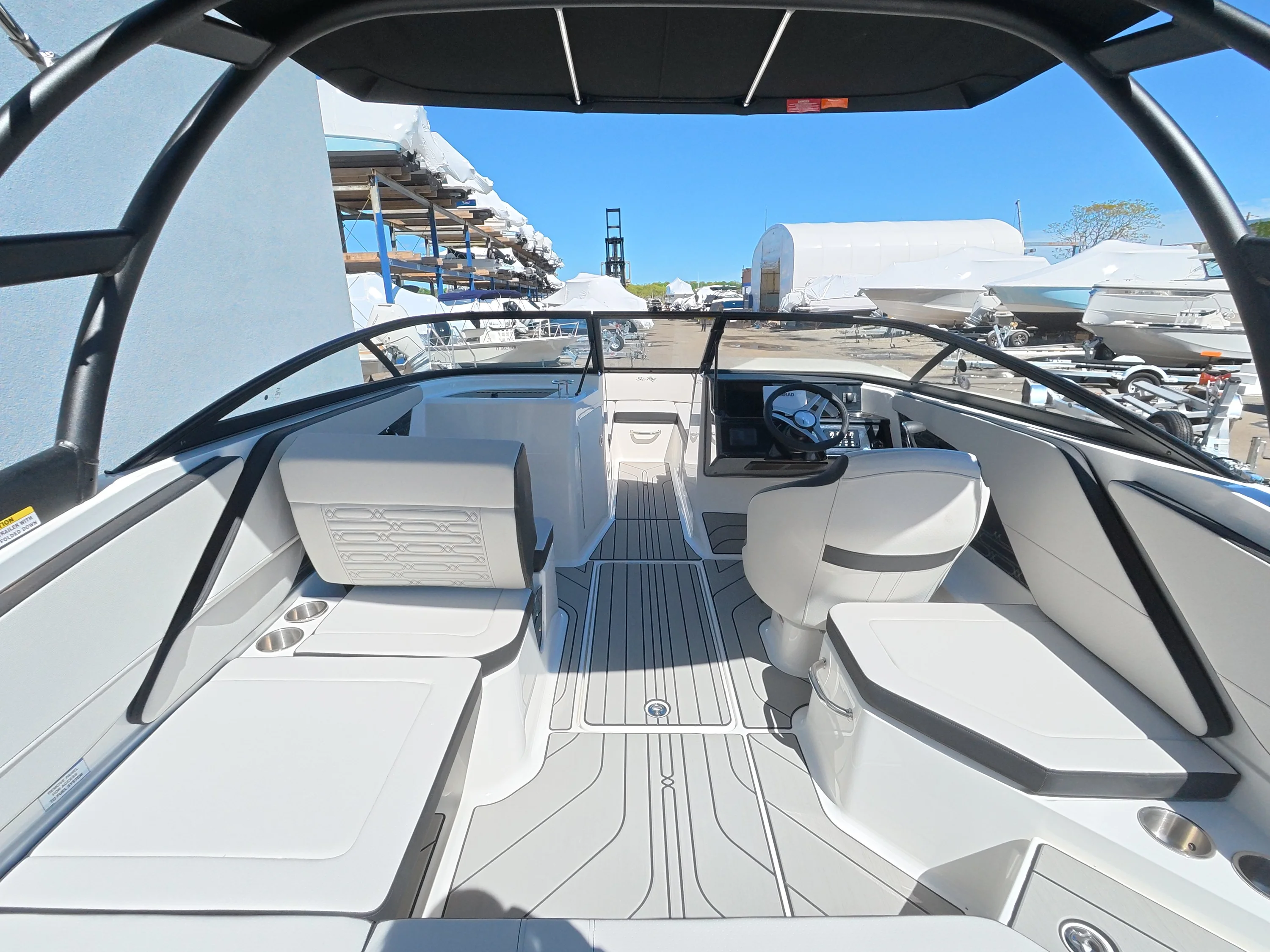 2026 Sea Ray SPX 210 Outboard Image Thumbnail #7
