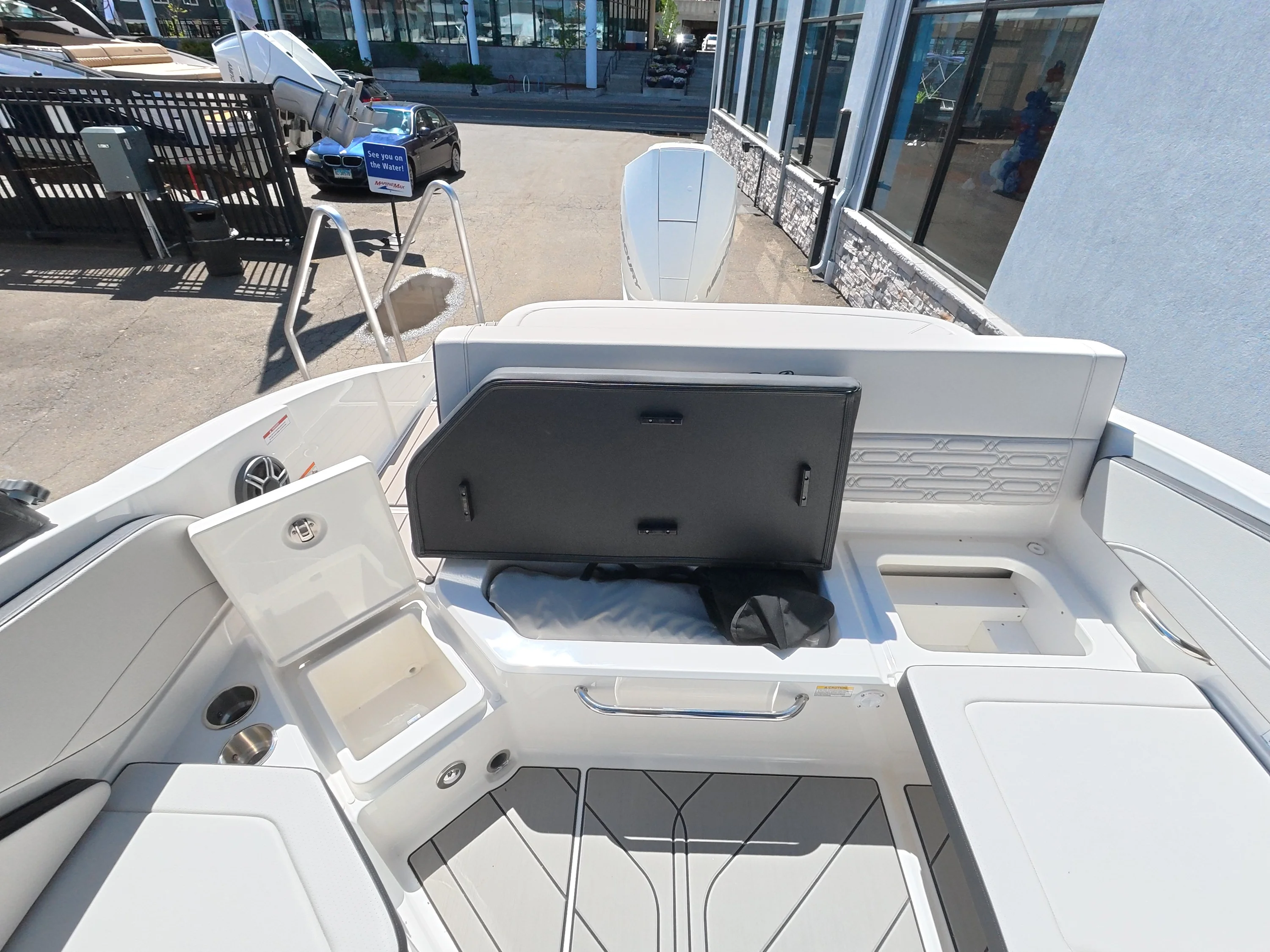 2026 Sea Ray SPX 210 Outboard Image Thumbnail #14