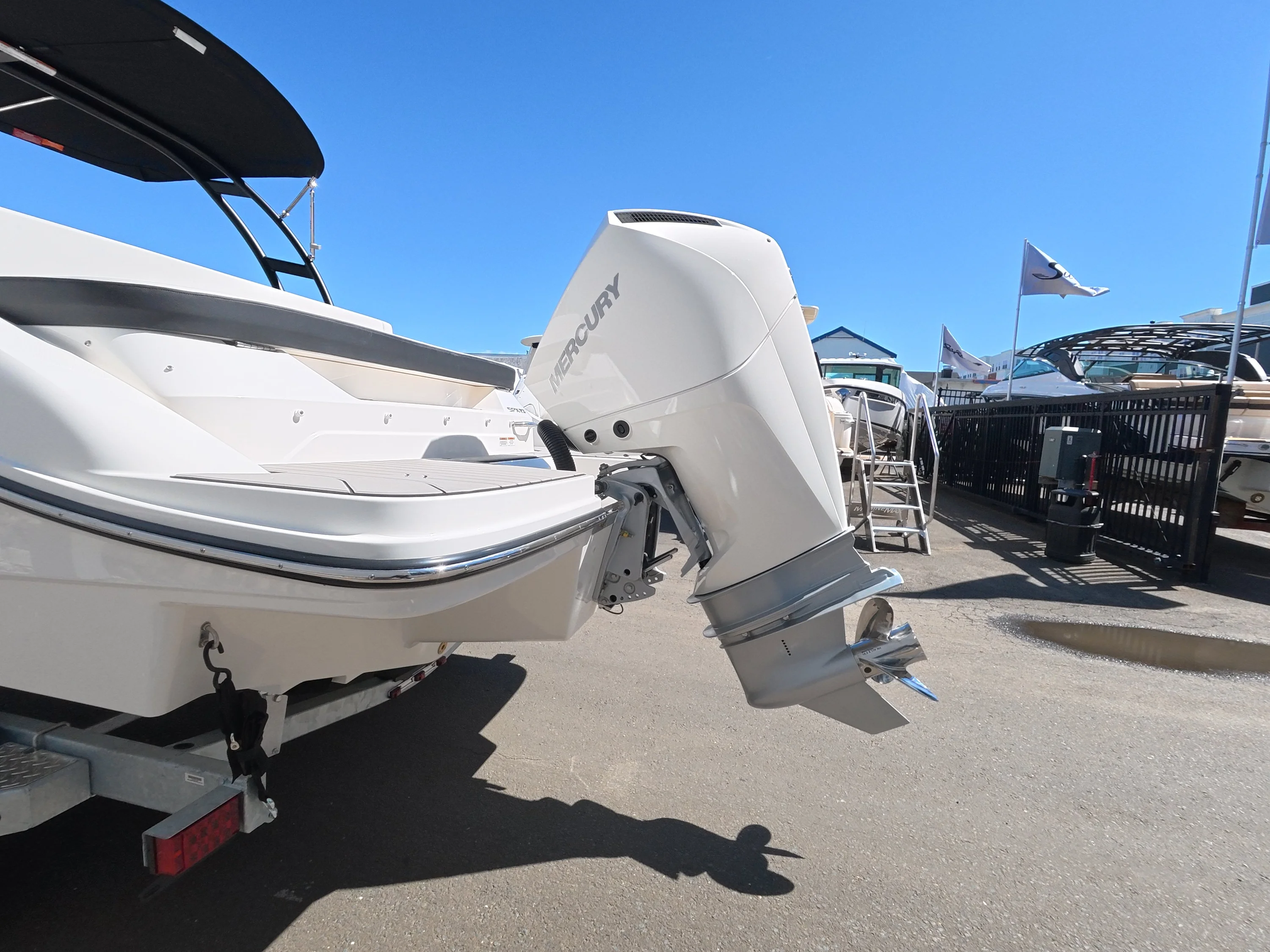 2026 Sea Ray SPX 210 Outboard Image Thumbnail #4