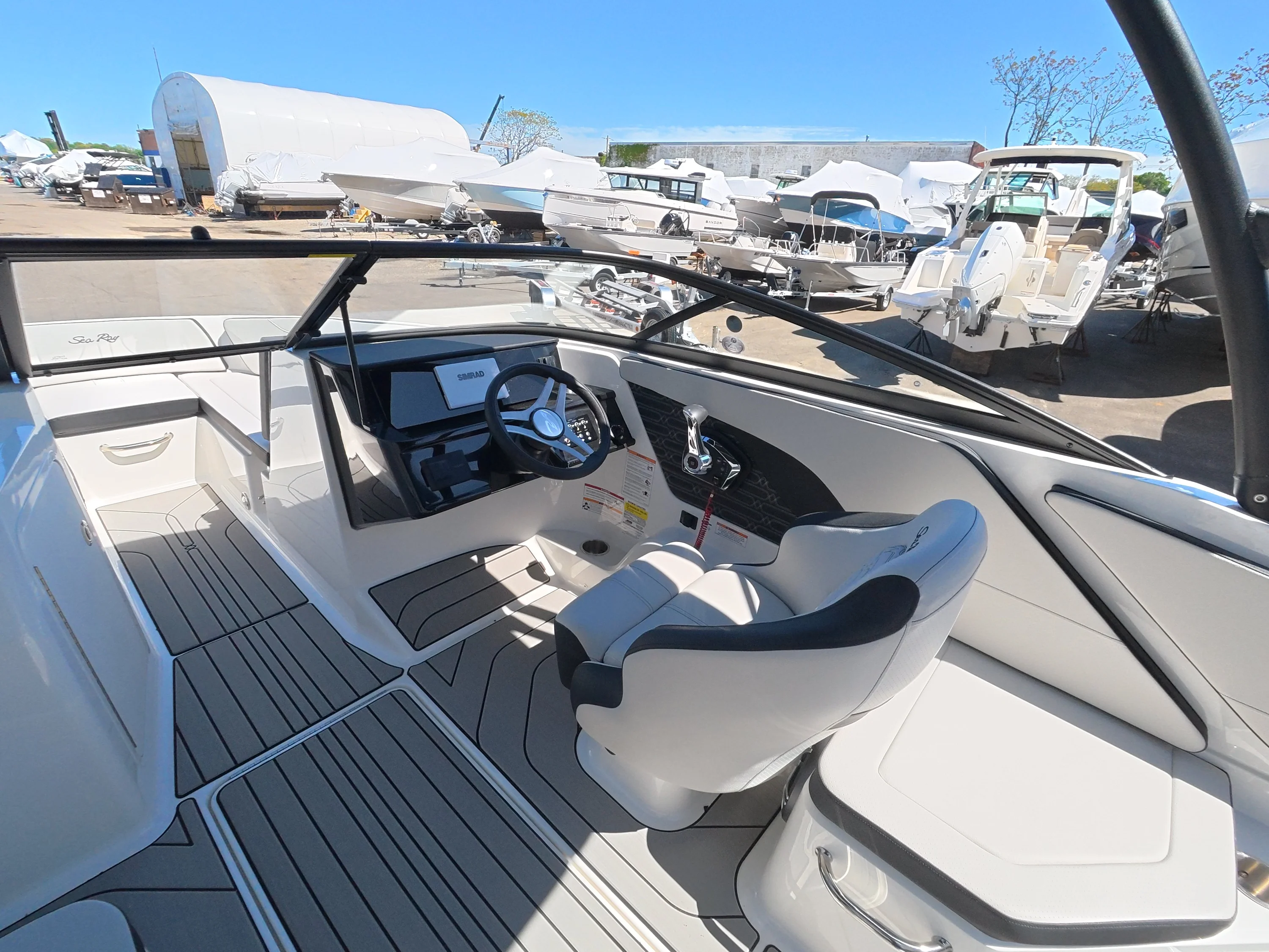 2026 Sea Ray SPX 210 Outboard Image Thumbnail #22