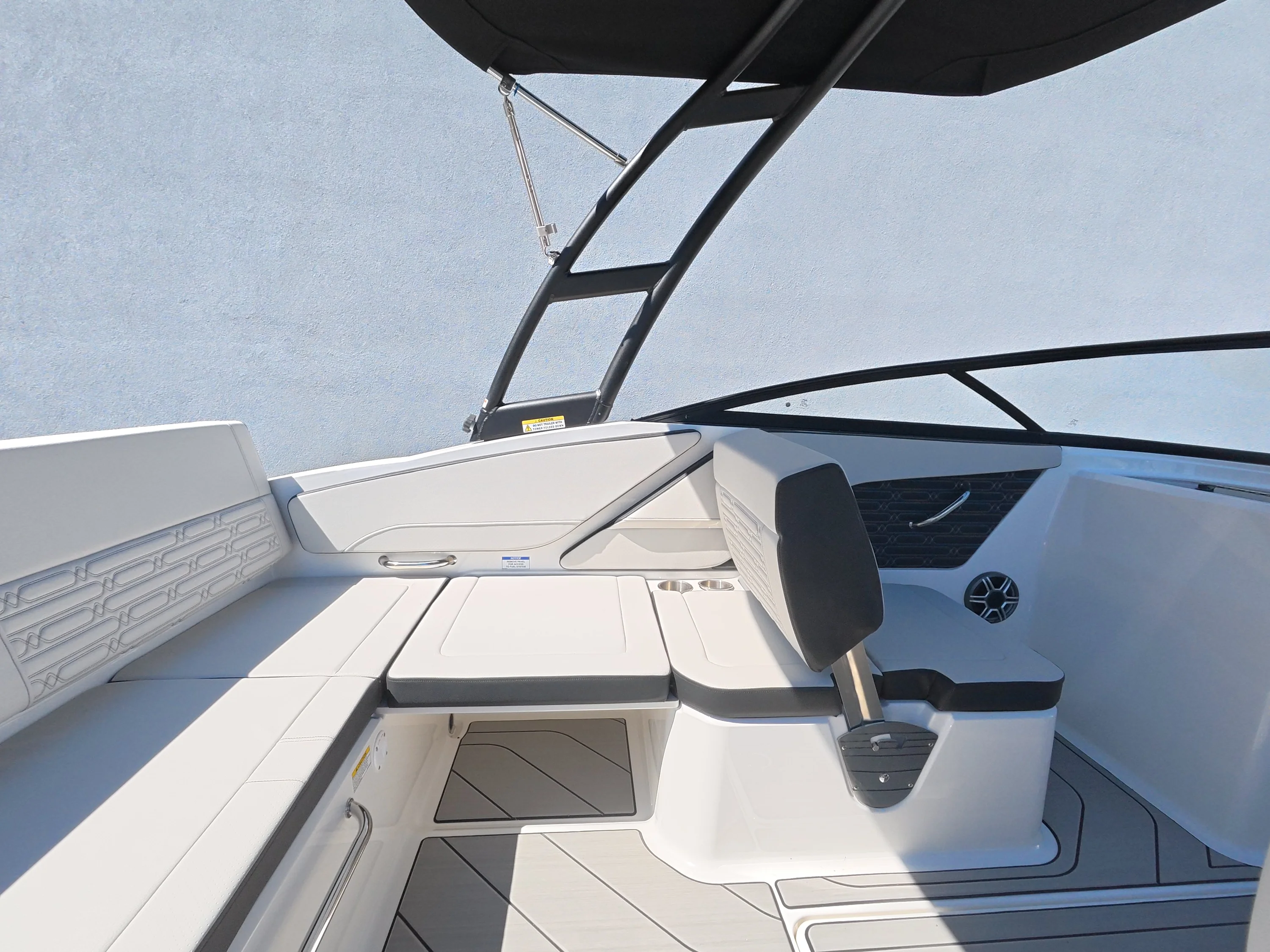 2026 Sea Ray SPX 210 Outboard Image Thumbnail #20