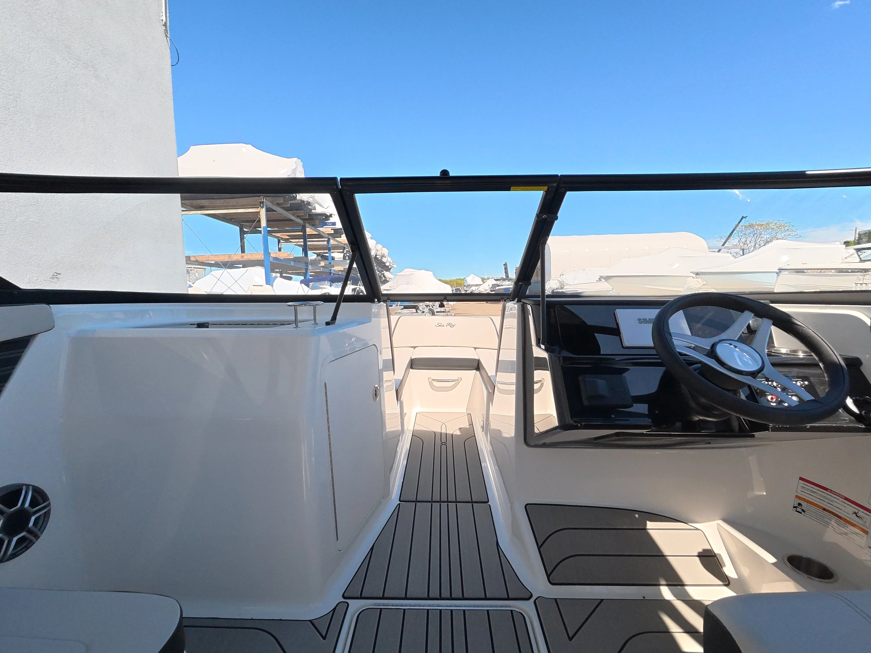 2026 Sea Ray SPX 210 Outboard Image Thumbnail #30