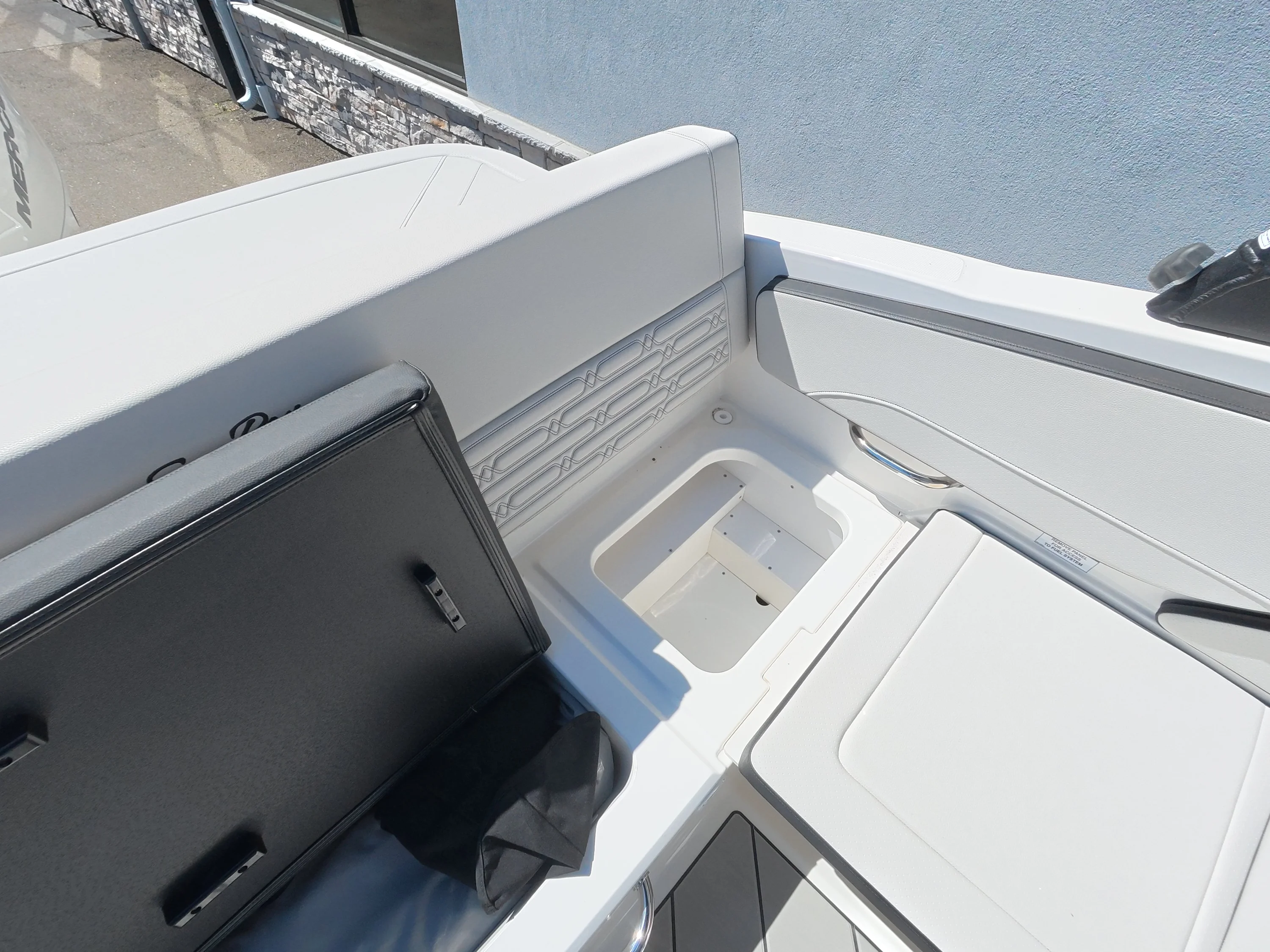 2026 Sea Ray SPX 210 Outboard Image Thumbnail #15