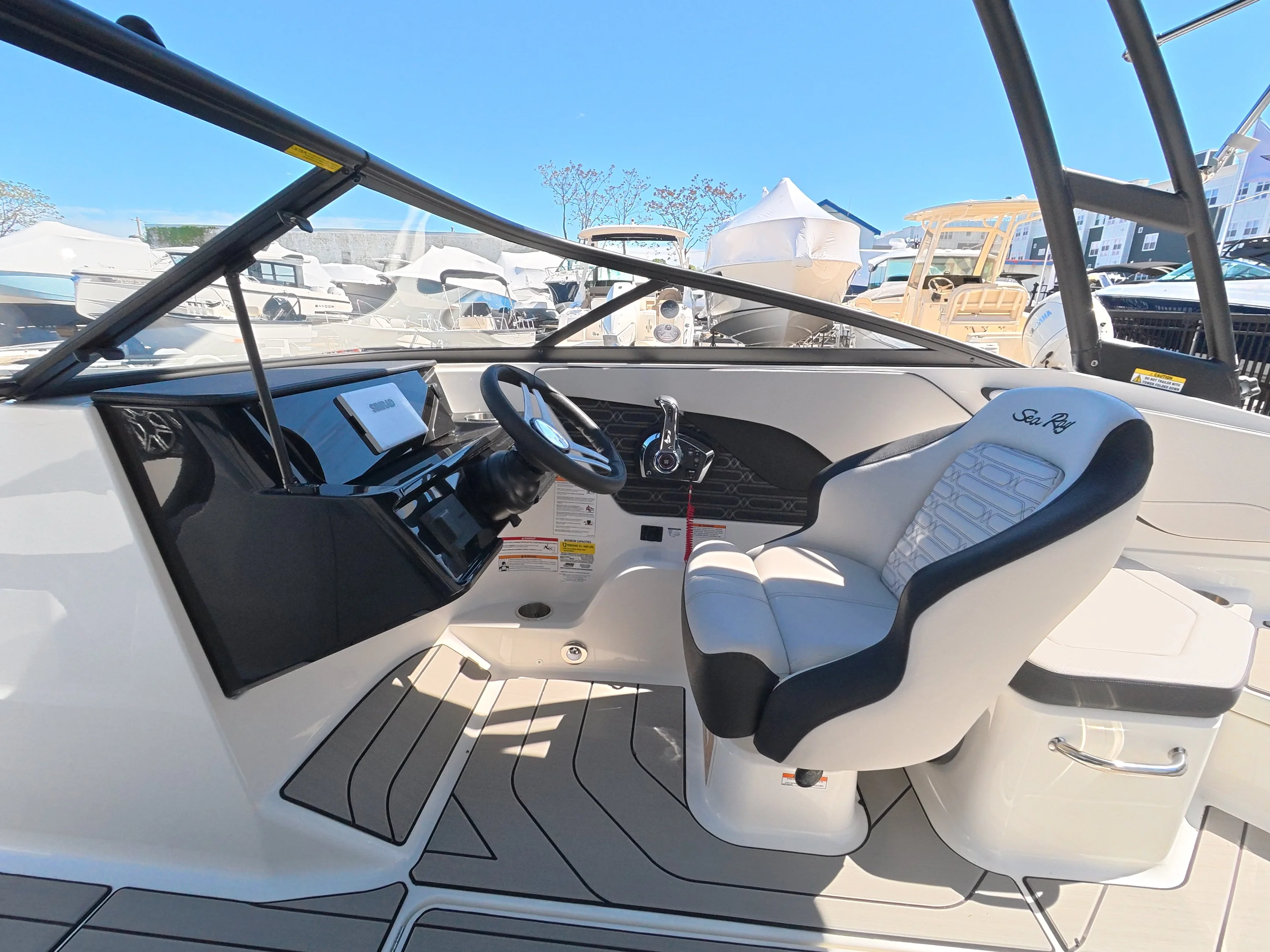 2026 Sea Ray SPX 210 Outboard Image Thumbnail #24