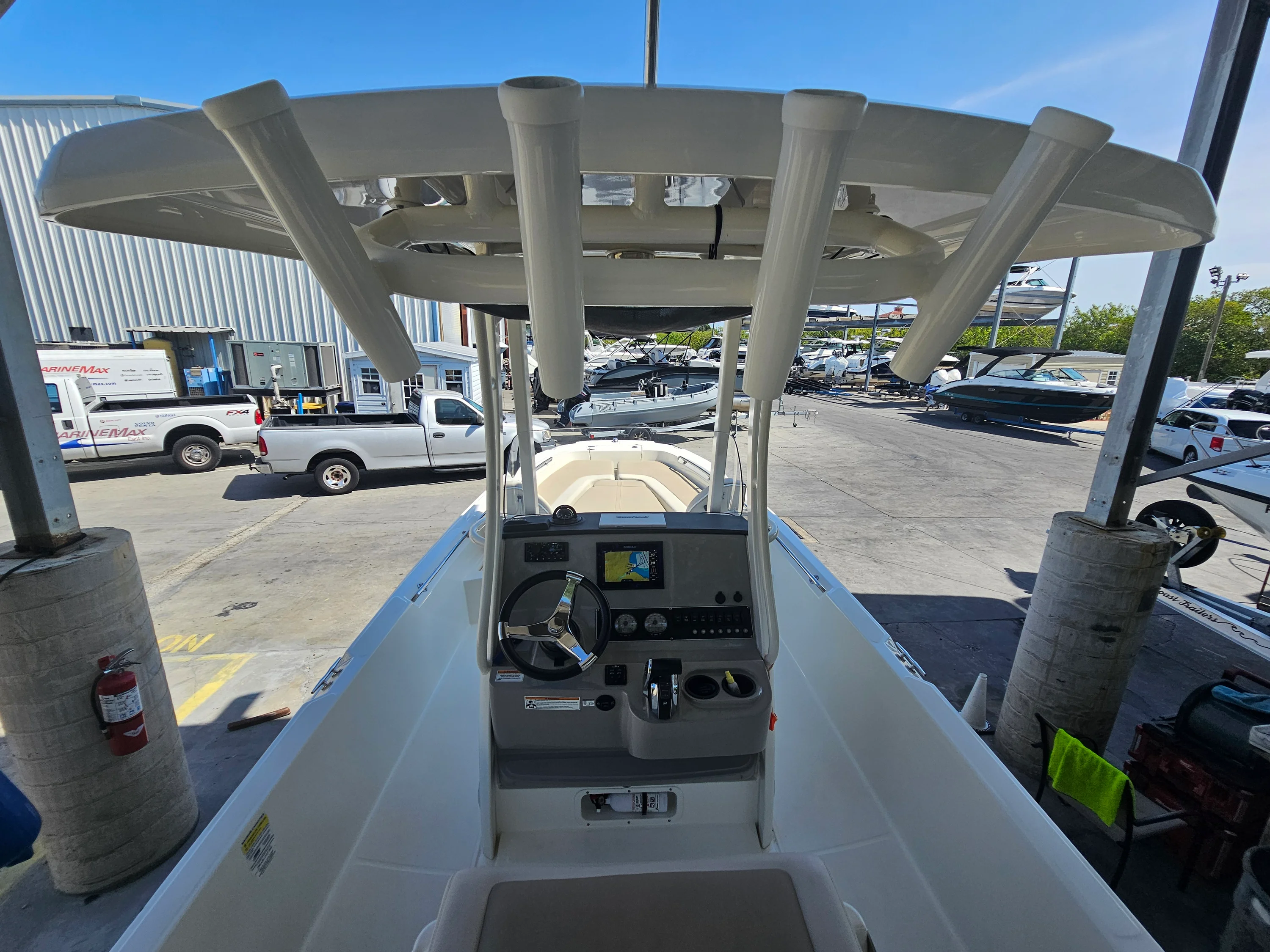 2017 Boston Whaler 240 DAUNTLESS Image Thumbnail #34
