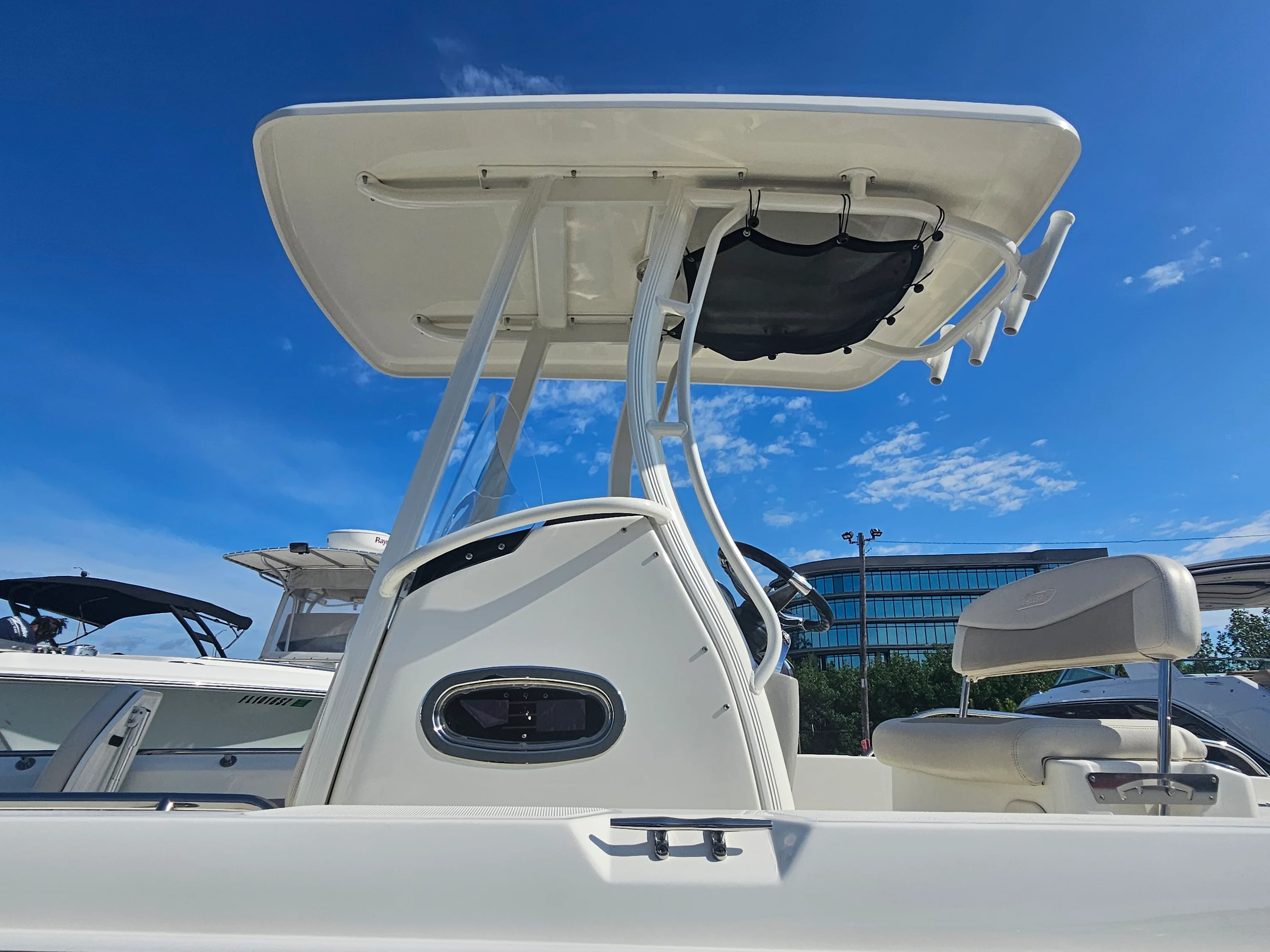 2017 Boston Whaler 240 DAUNTLESS Image Thumbnail #40