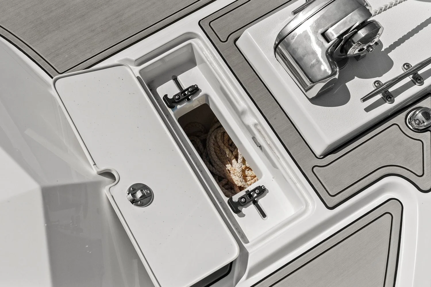 2024 Parker Marine 2320 SPORT CABIN Image Thumbnail #60