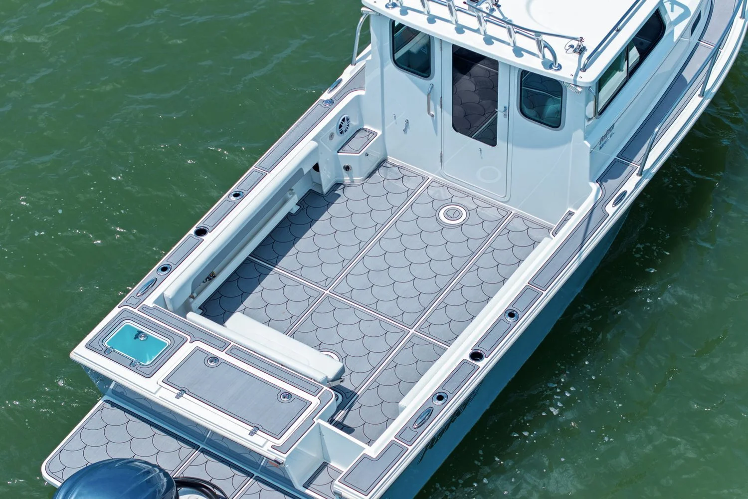 2024 Parker Marine 2320 SPORT CABIN Image Thumbnail #11