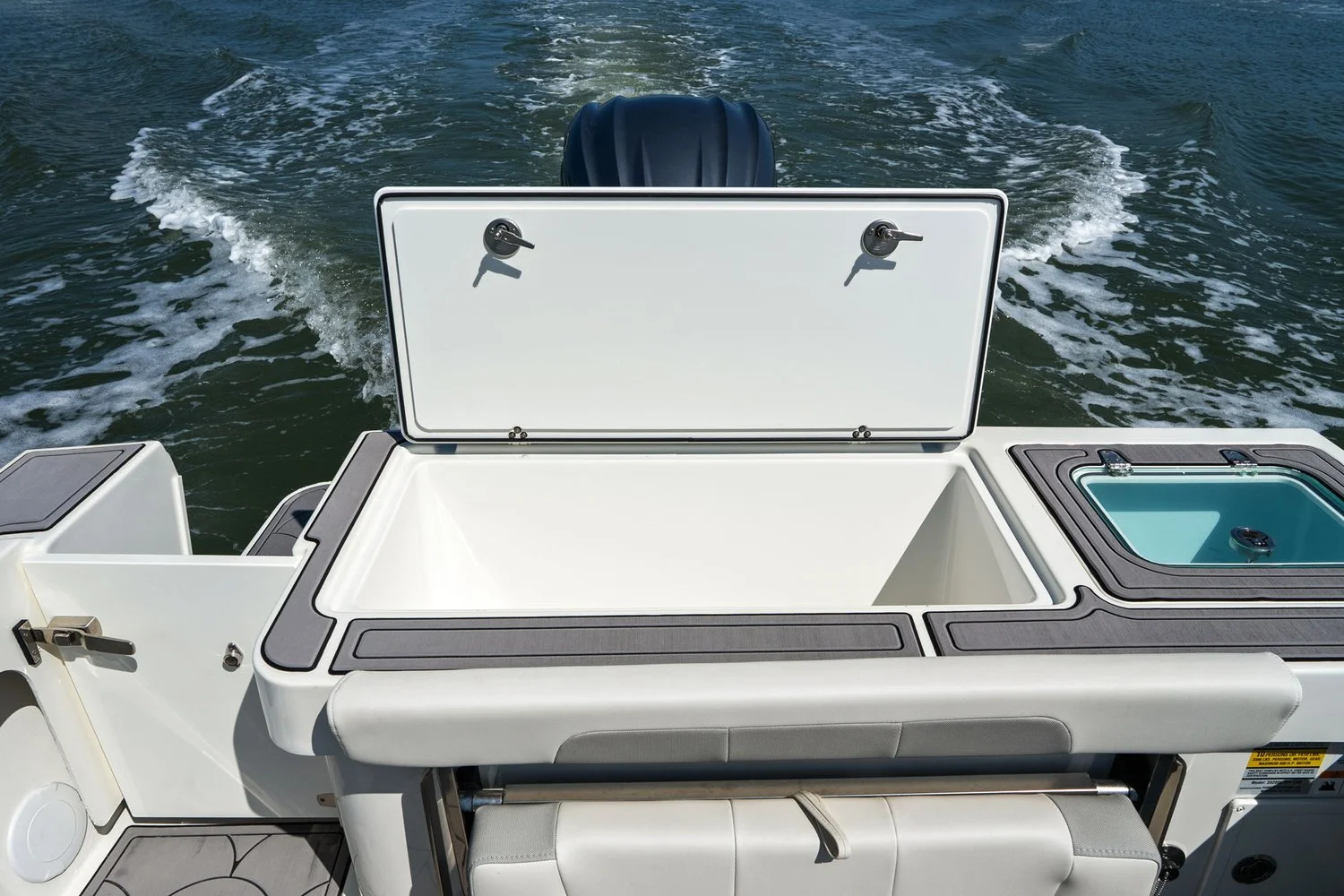 2024 Parker Marine 2320 SPORT CABIN Image Thumbnail #24