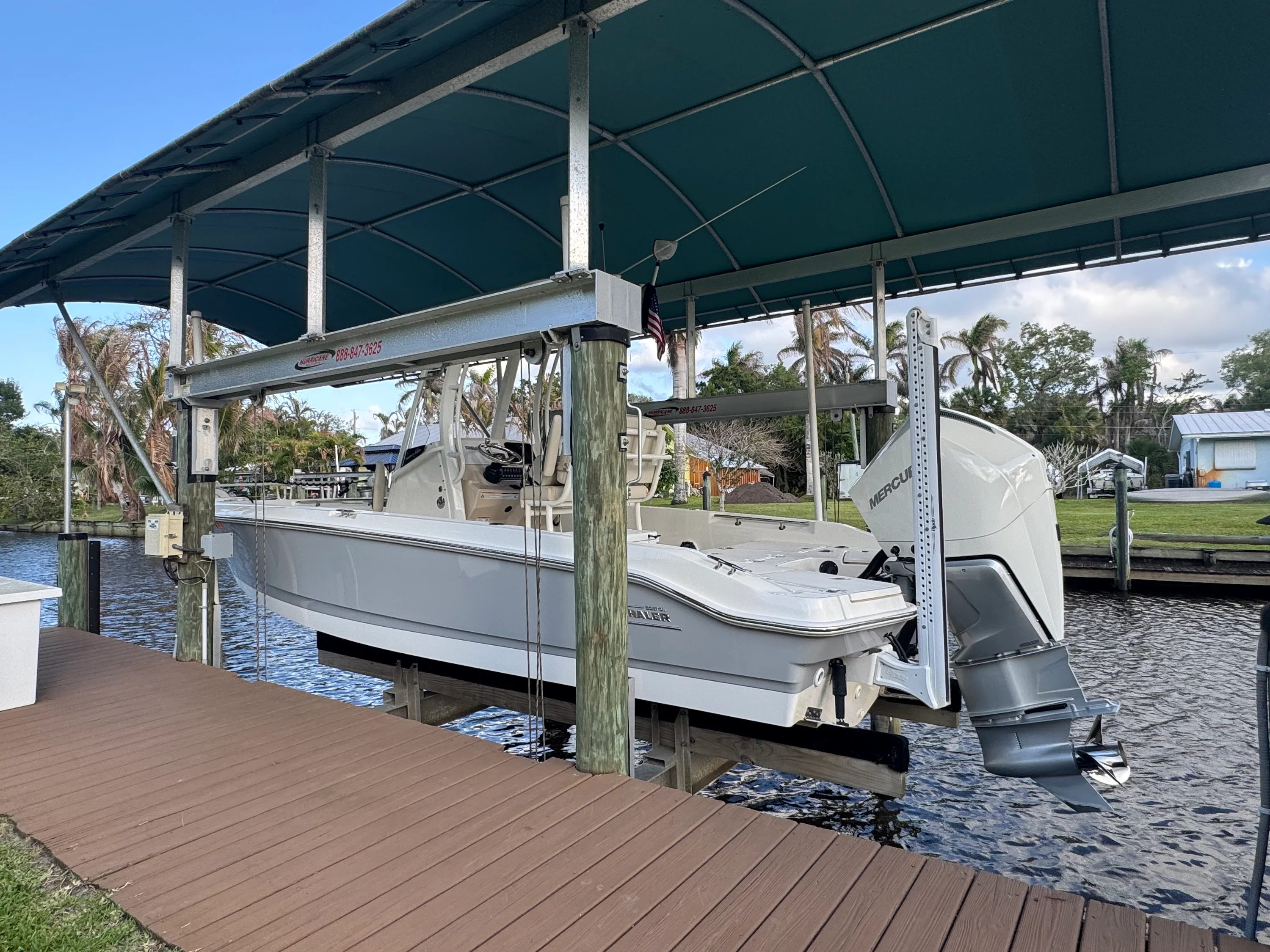2024 Boston Whaler 250 DAUNTLESS Image Thumbnail #0