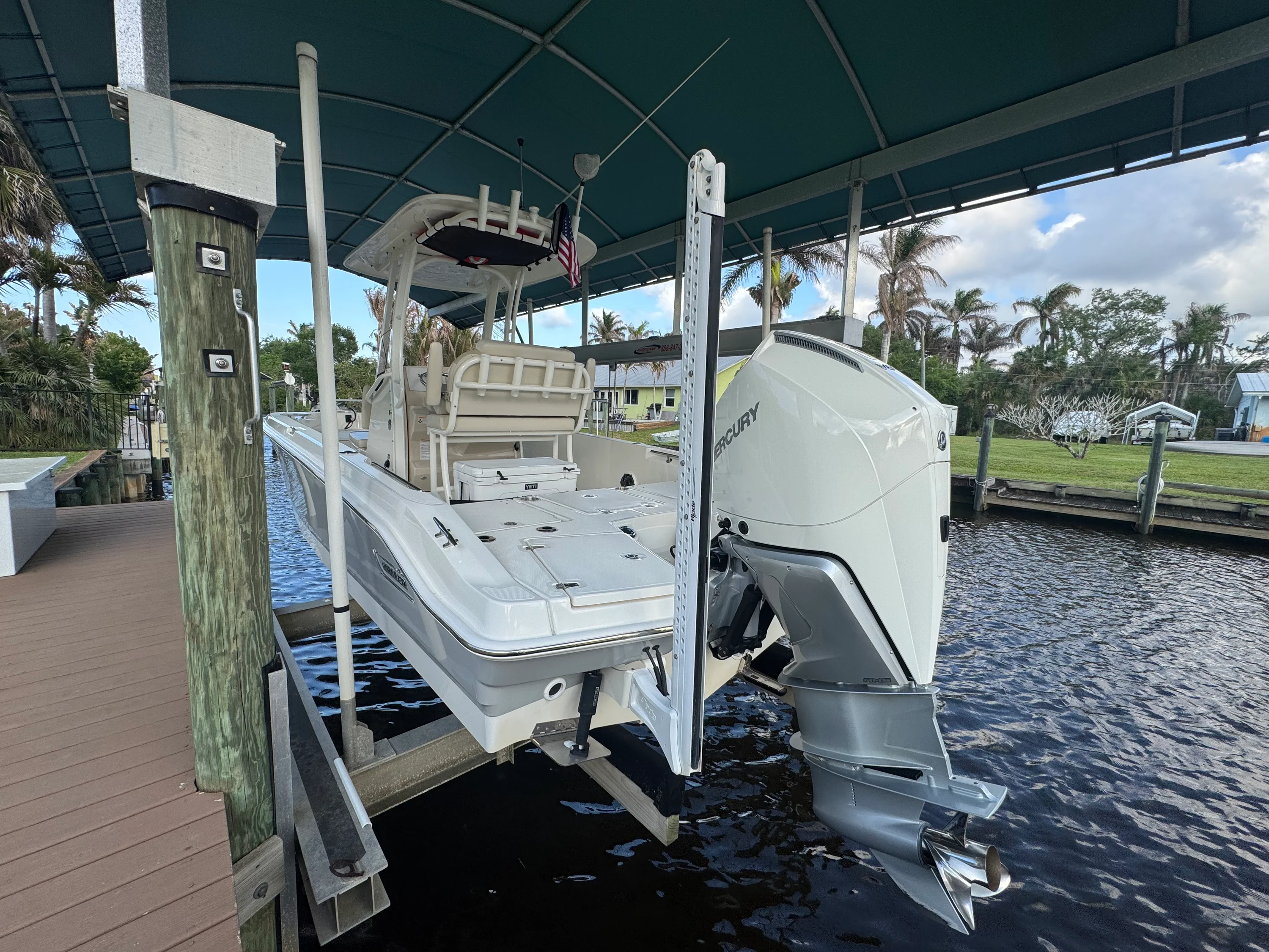 2024 Boston Whaler 250 DAUNTLESS Image Thumbnail #5