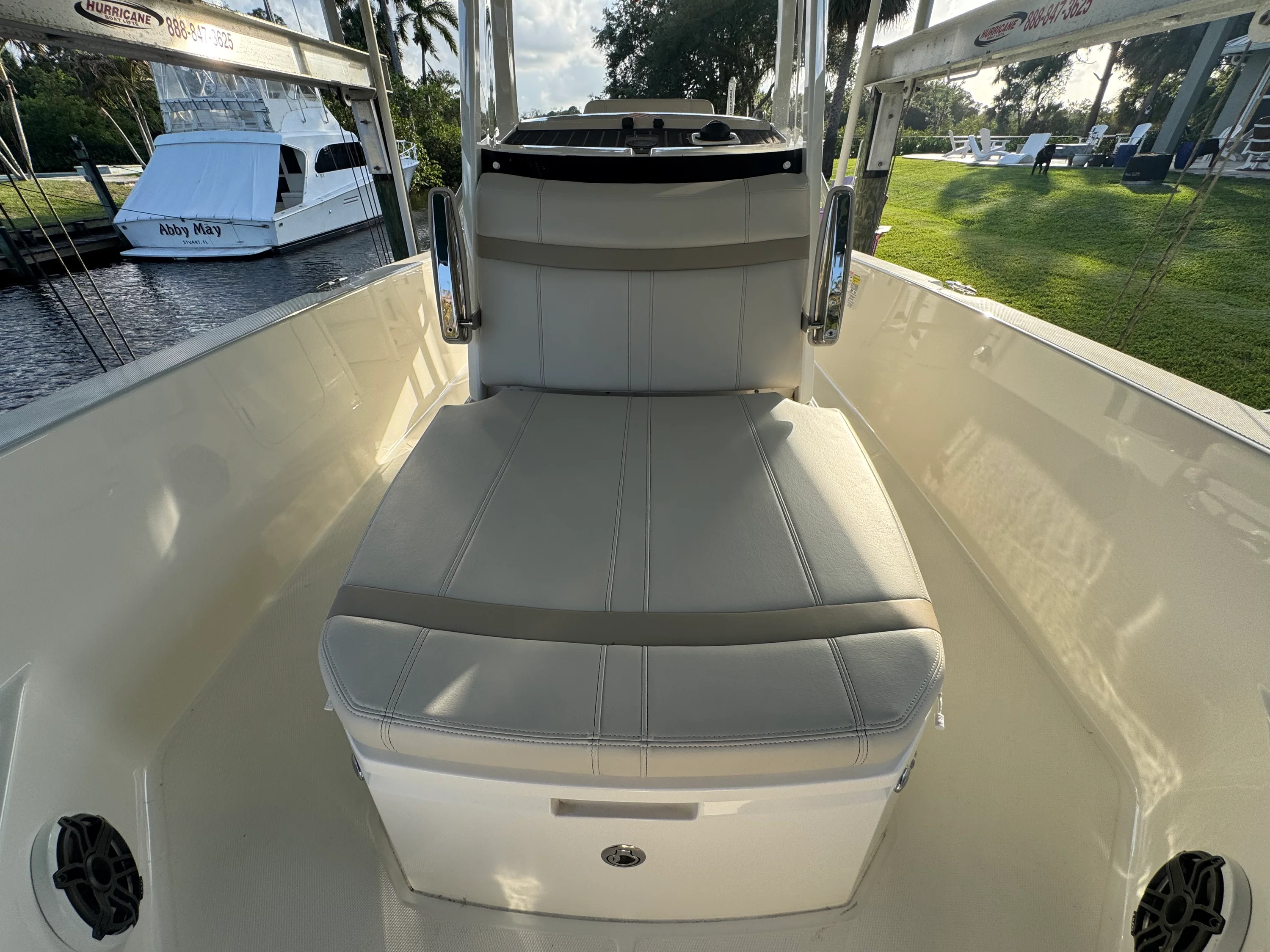 2024 Boston Whaler 250 DAUNTLESS Image Thumbnail #17