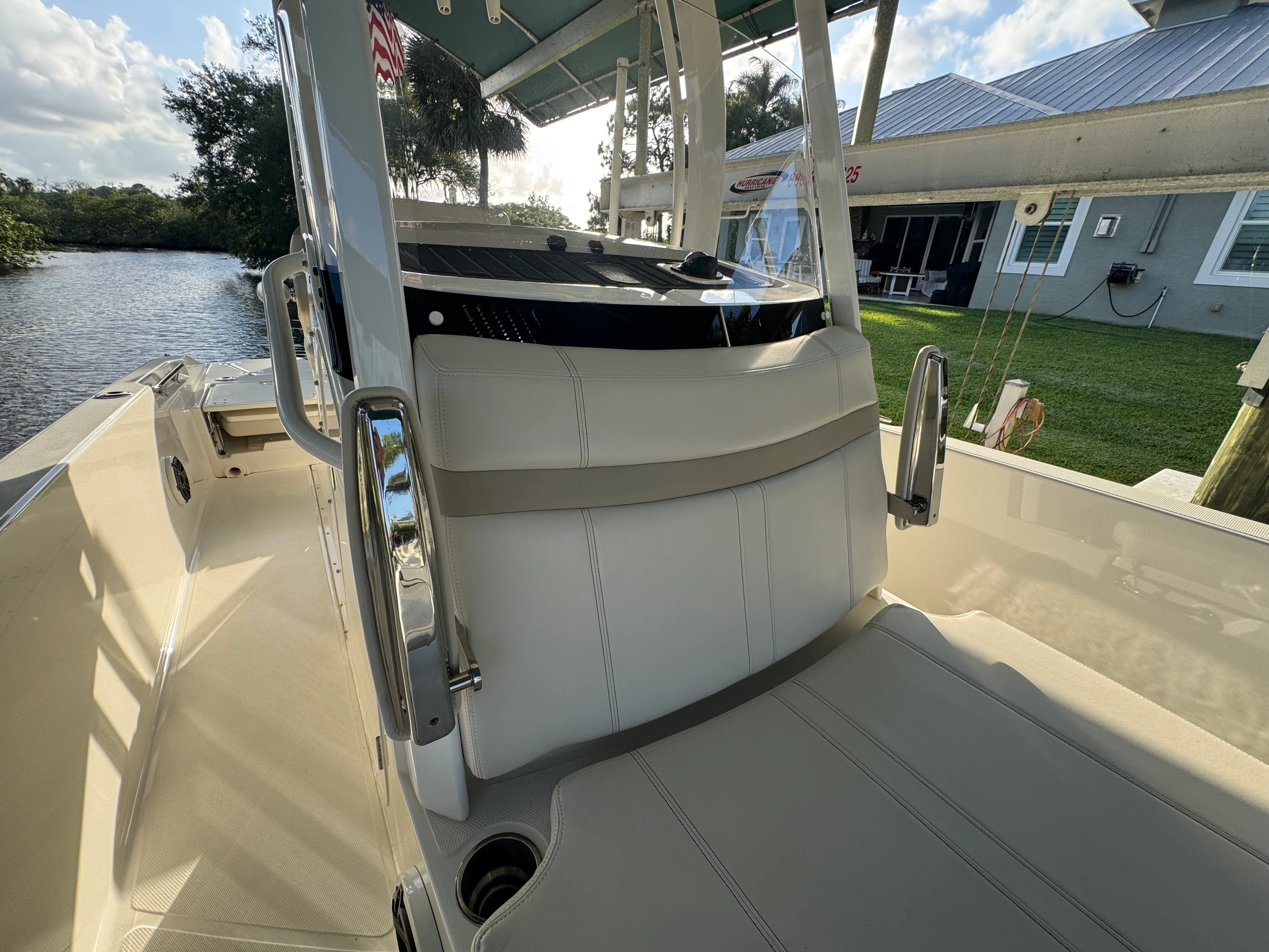 2024 Boston Whaler 250 DAUNTLESS Image Thumbnail #18