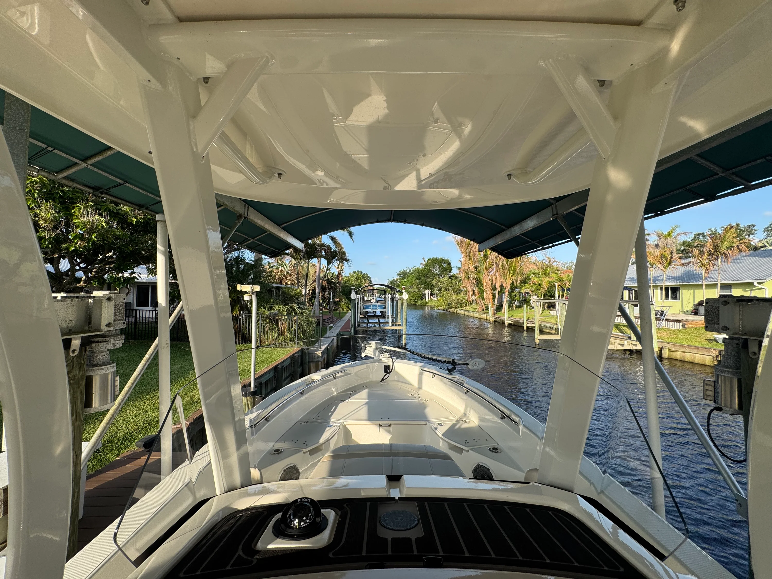 2024 Boston Whaler 250 DAUNTLESS Image Thumbnail #24