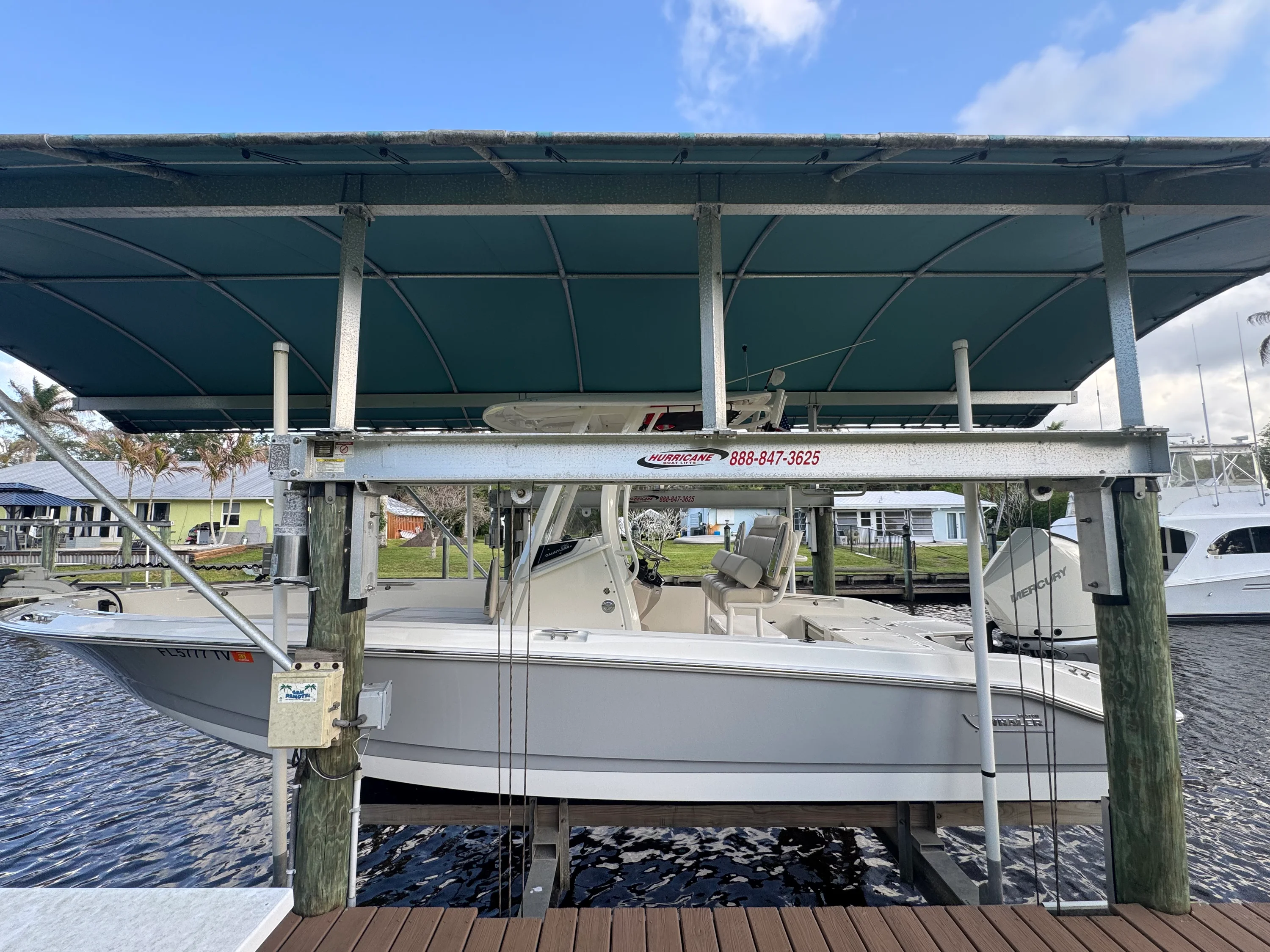 2024 Boston Whaler 250 DAUNTLESS Image Thumbnail #1