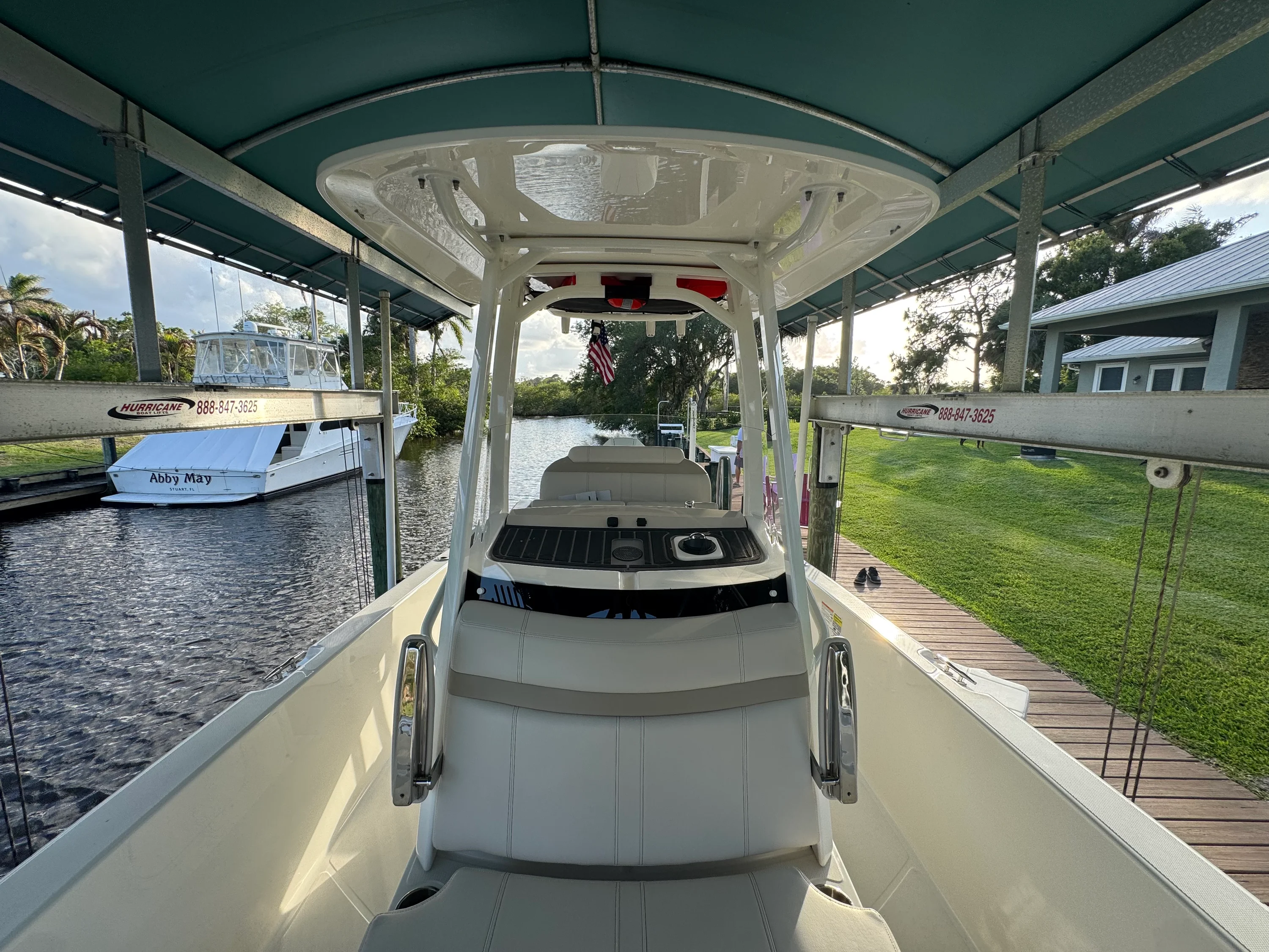 2024 Boston Whaler 250 DAUNTLESS Image Thumbnail #21