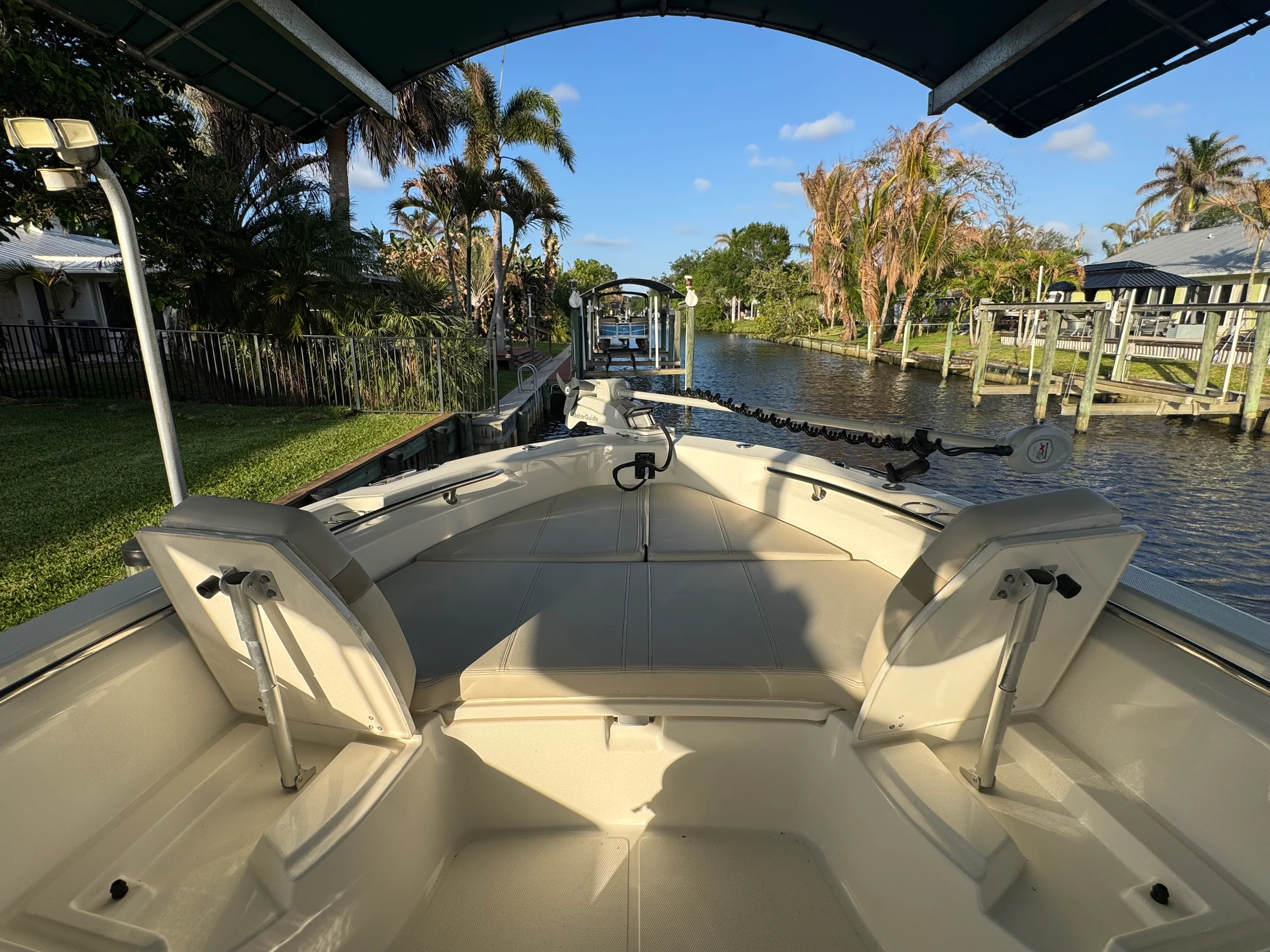2024 Boston Whaler 250 DAUNTLESS Image Thumbnail #33