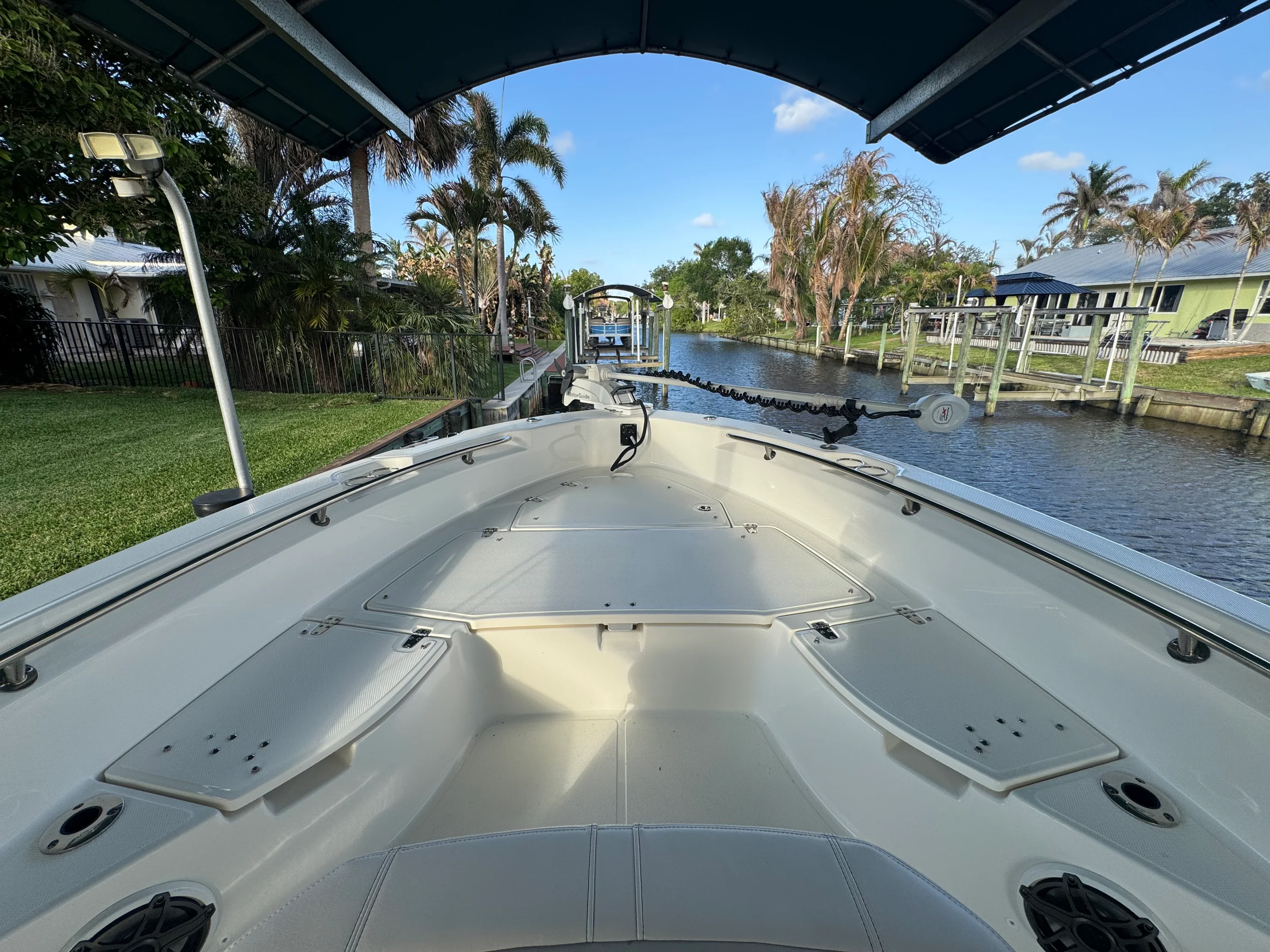 2024 Boston Whaler 250 DAUNTLESS Image Thumbnail #14