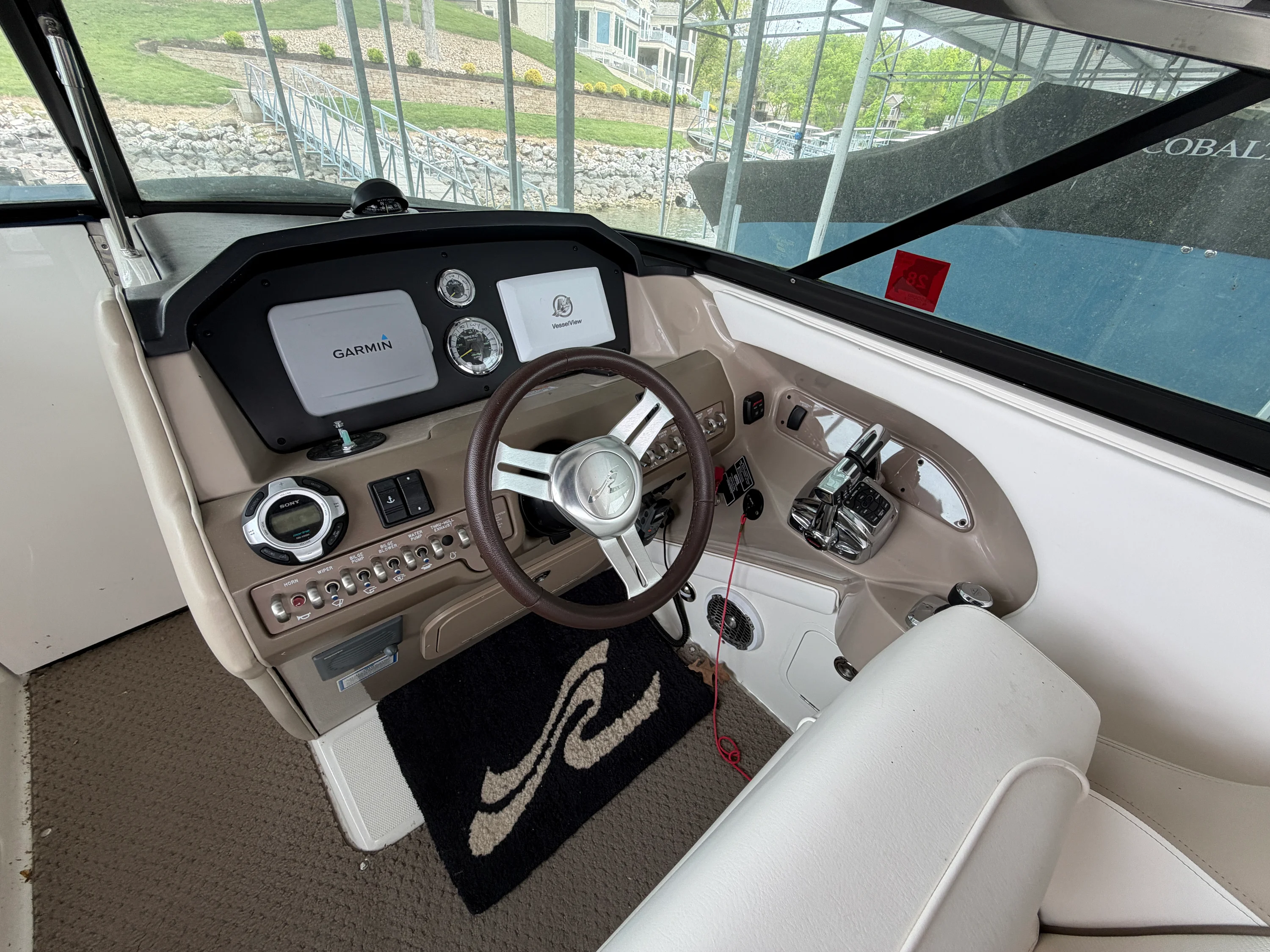 2013 Sea Ray 300 SLX Image Thumbnail #9