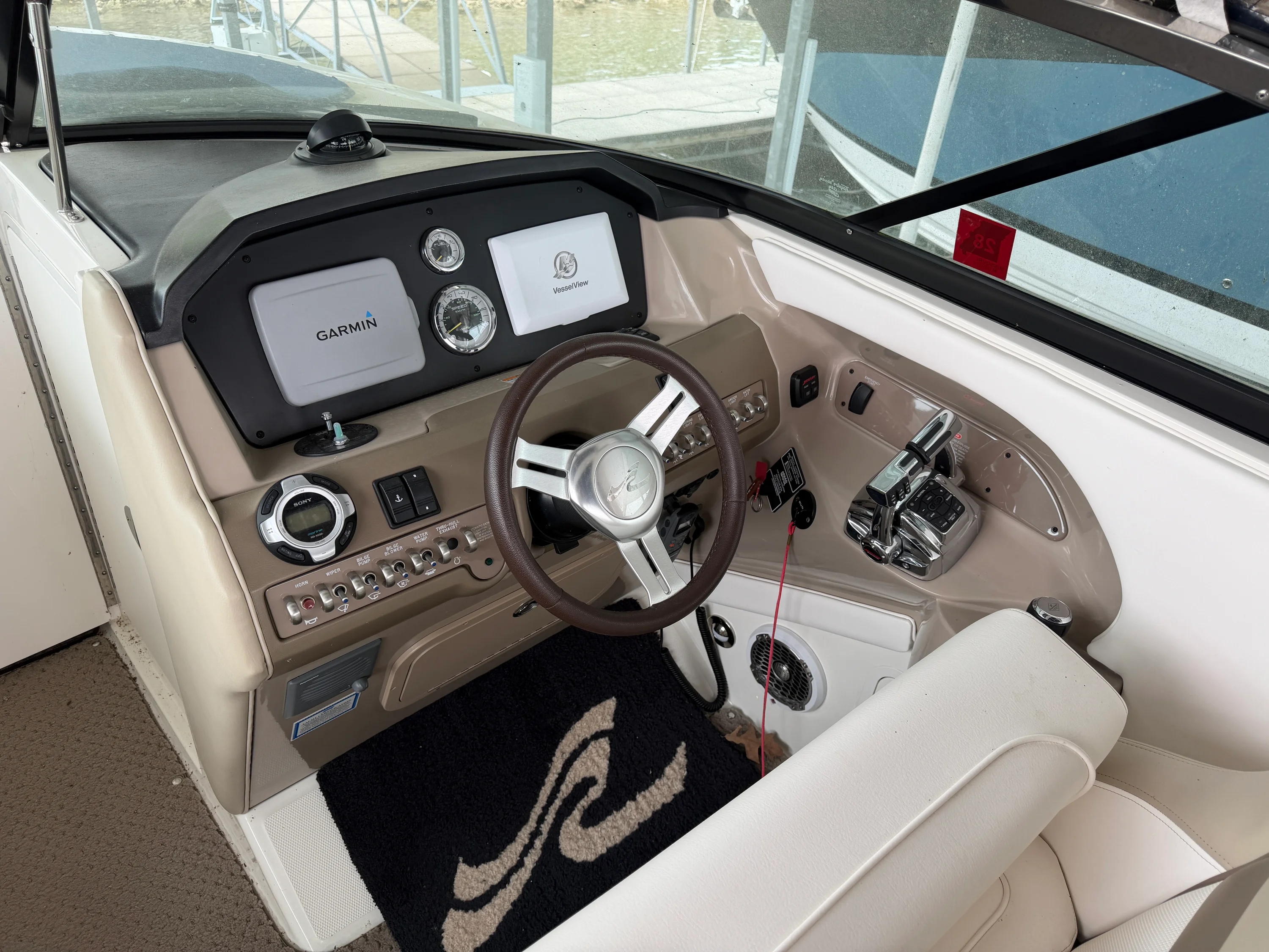 2013 Sea Ray 300 SLX Image Thumbnail #7