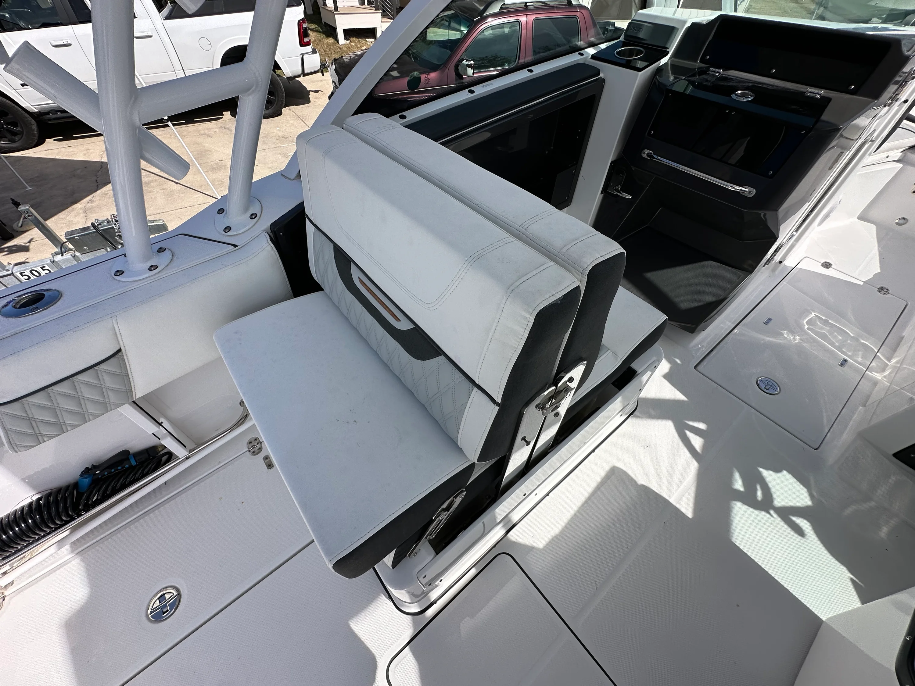 2024 Blackfin 252 DC Image Thumbnail #17