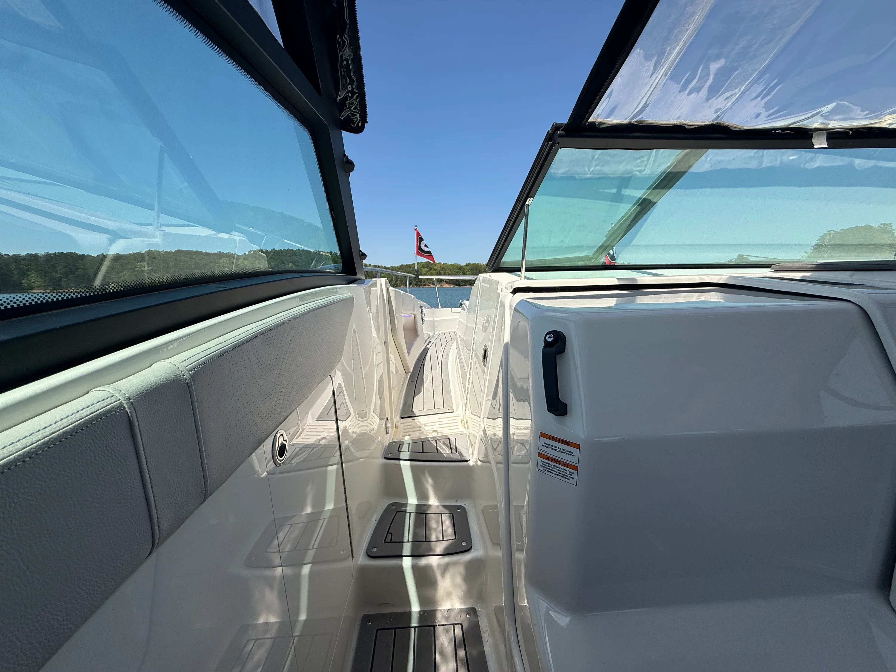 2021 Sea Ray 320 SUNDANCER Image Thumbnail #58