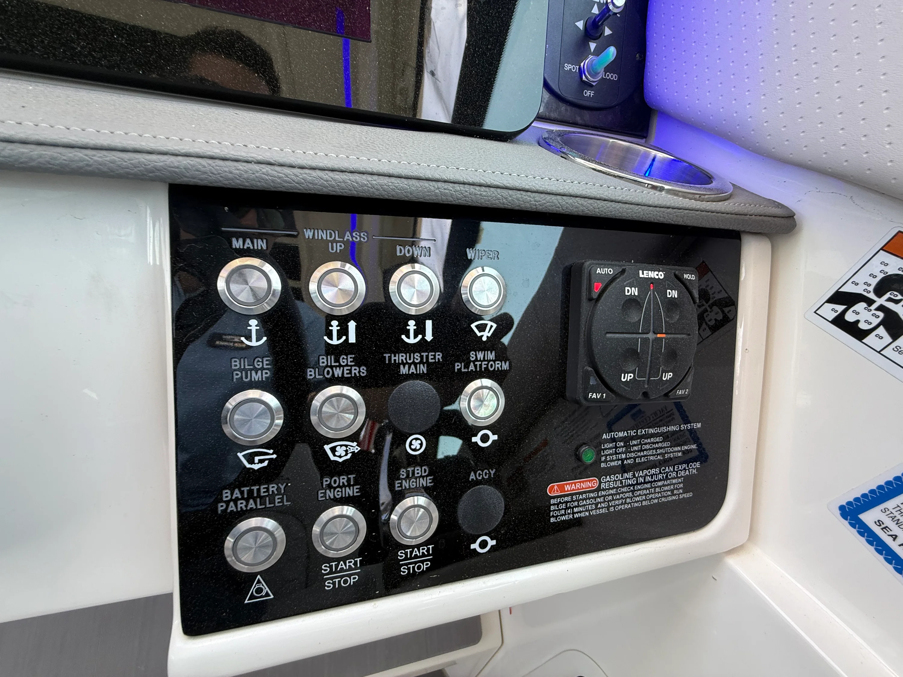 2021 Sea Ray 320 SUNDANCER Image Thumbnail #52