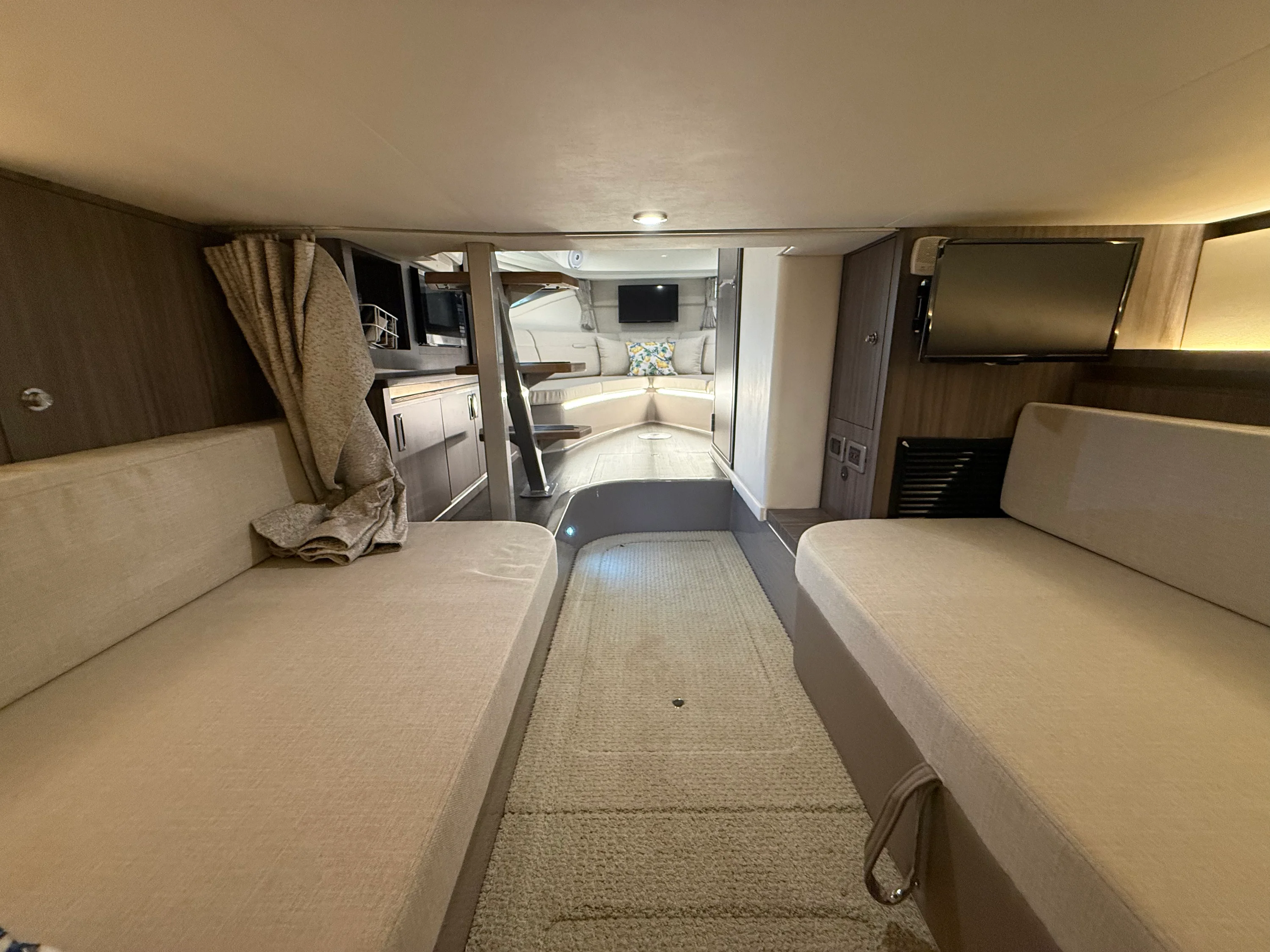 2021 Sea Ray 320 SUNDANCER Image Thumbnail #73