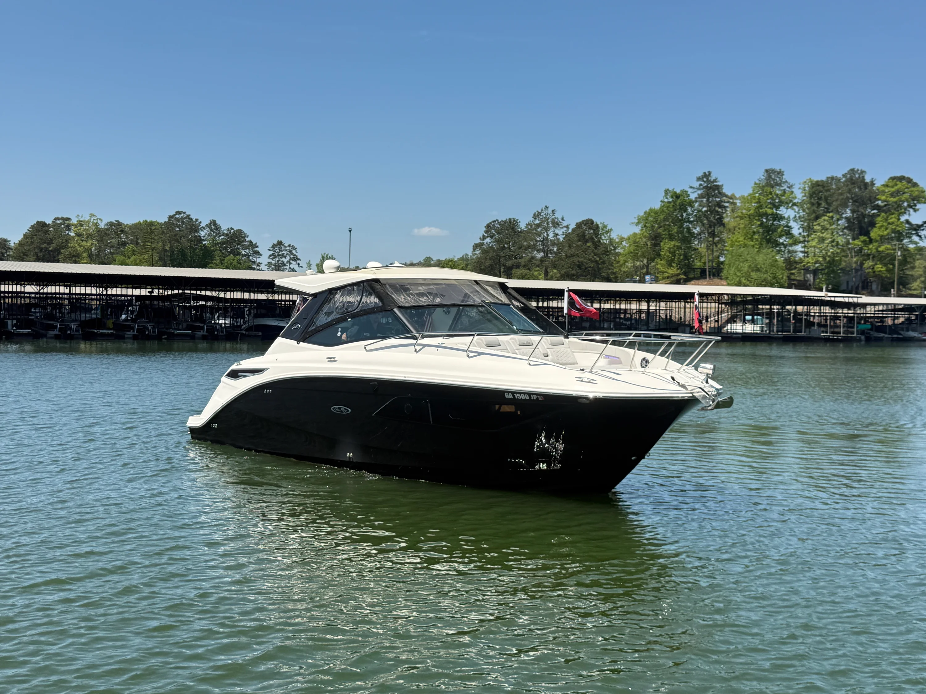 2021 Sea Ray 320 SUNDANCER Image Thumbnail #6