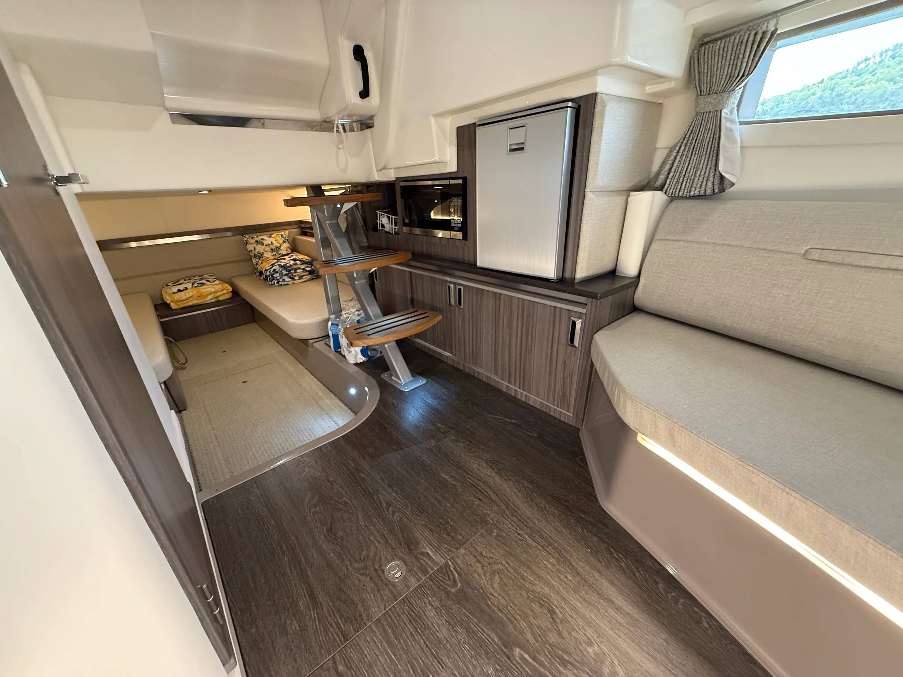 2021 Sea Ray 320 SUNDANCER Image Thumbnail #70