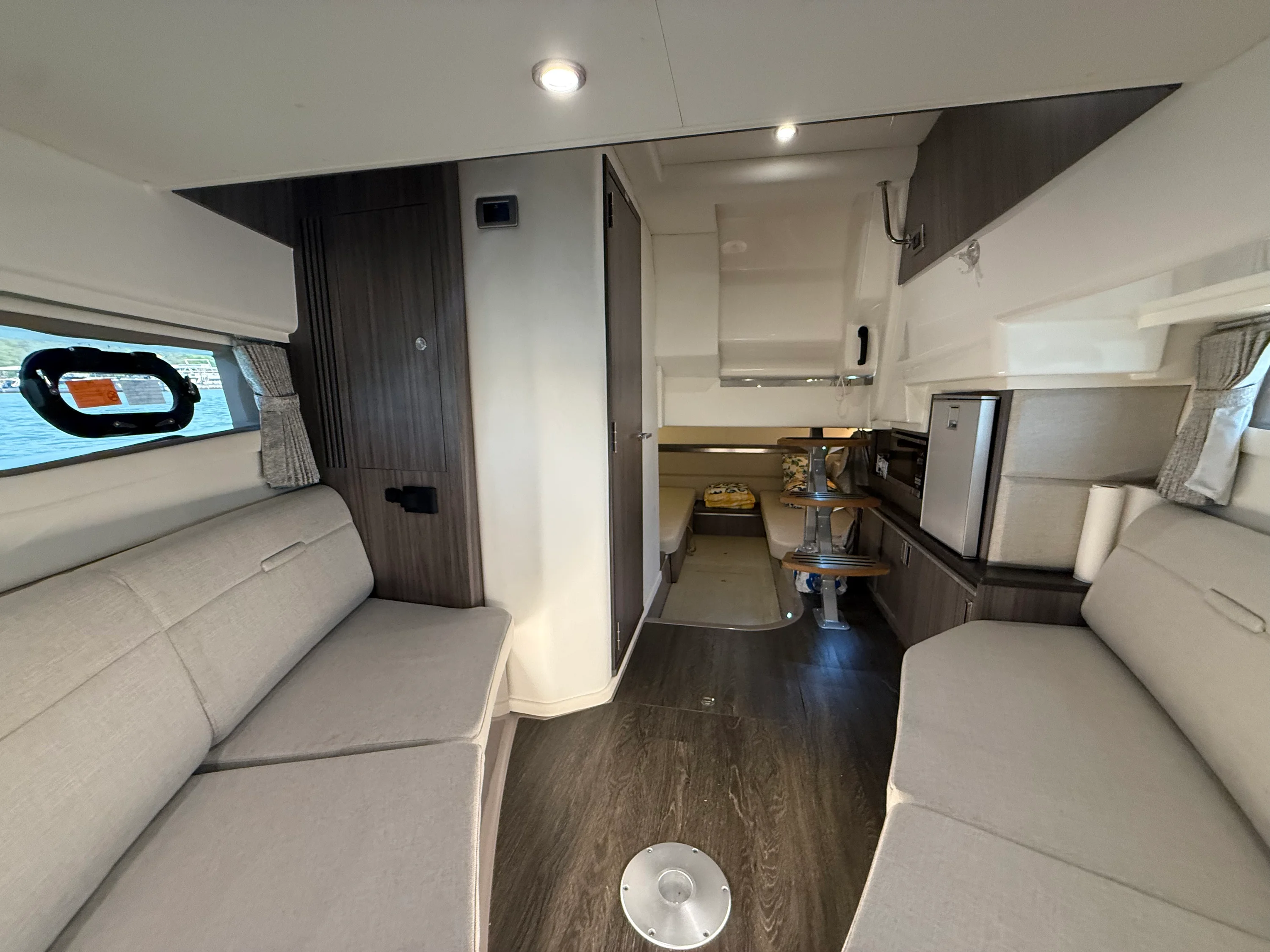 2021 Sea Ray 320 SUNDANCER Image Thumbnail #68
