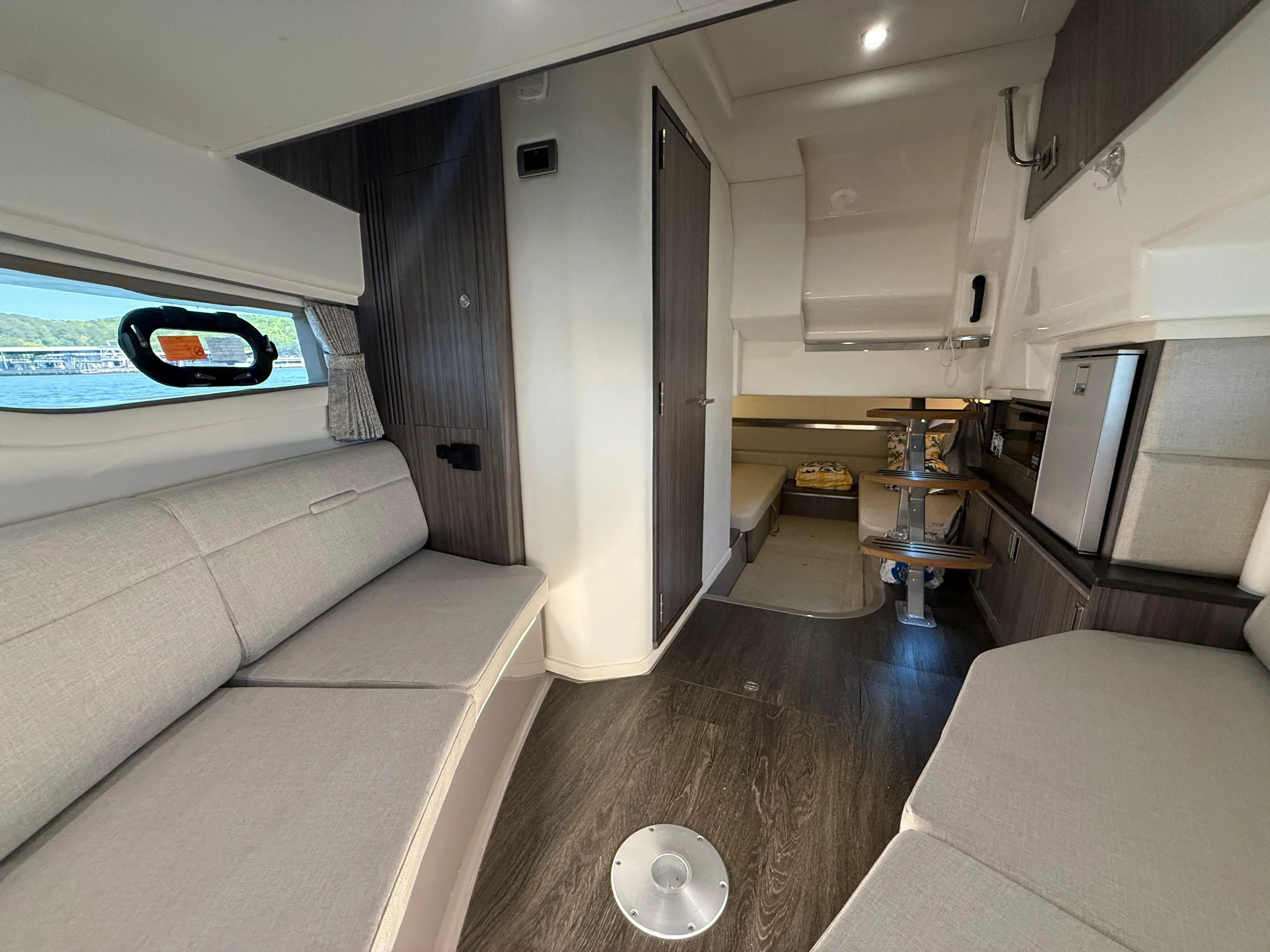 2021 Sea Ray 320 SUNDANCER Image Thumbnail #67
