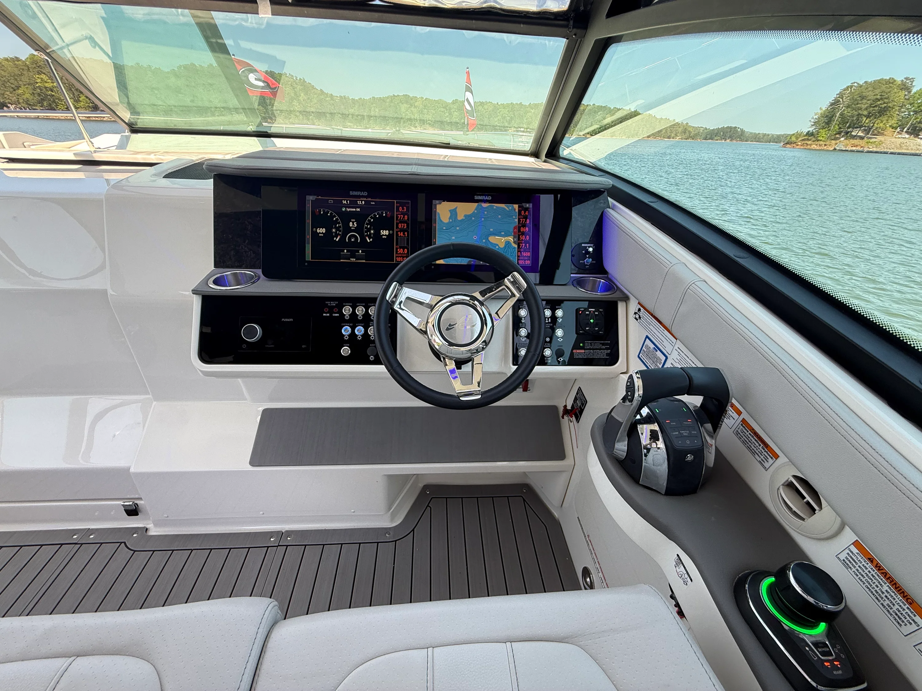 2021 Sea Ray 320 SUNDANCER Image Thumbnail #46