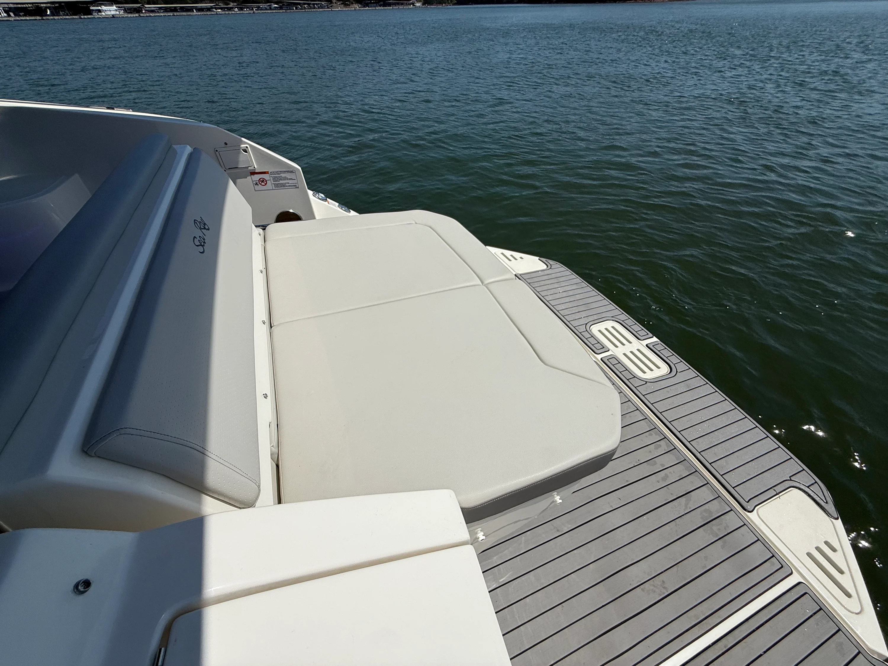 2021 Sea Ray 320 SUNDANCER Image Thumbnail #28