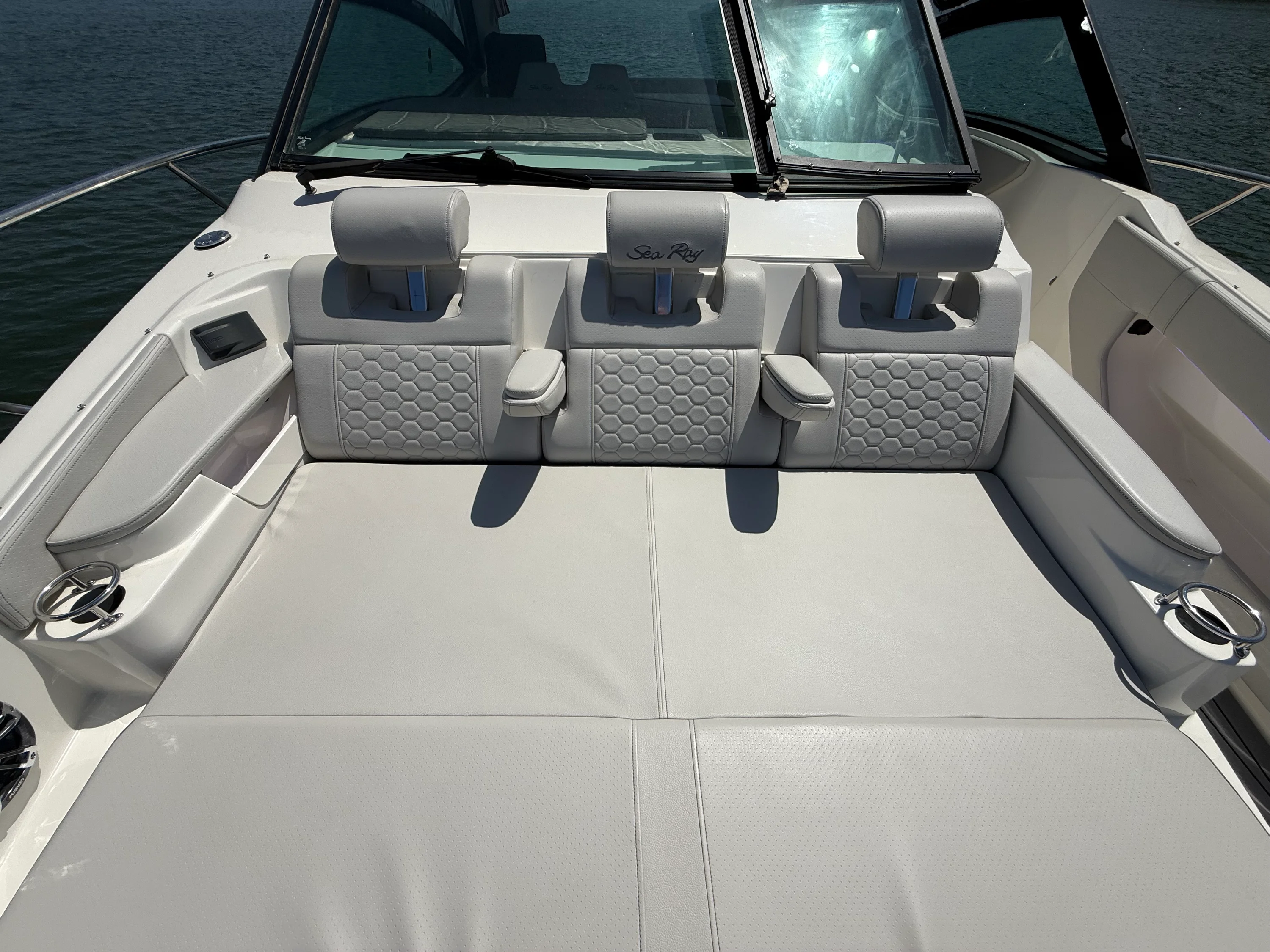 2021 Sea Ray 320 SUNDANCER Image Thumbnail #61