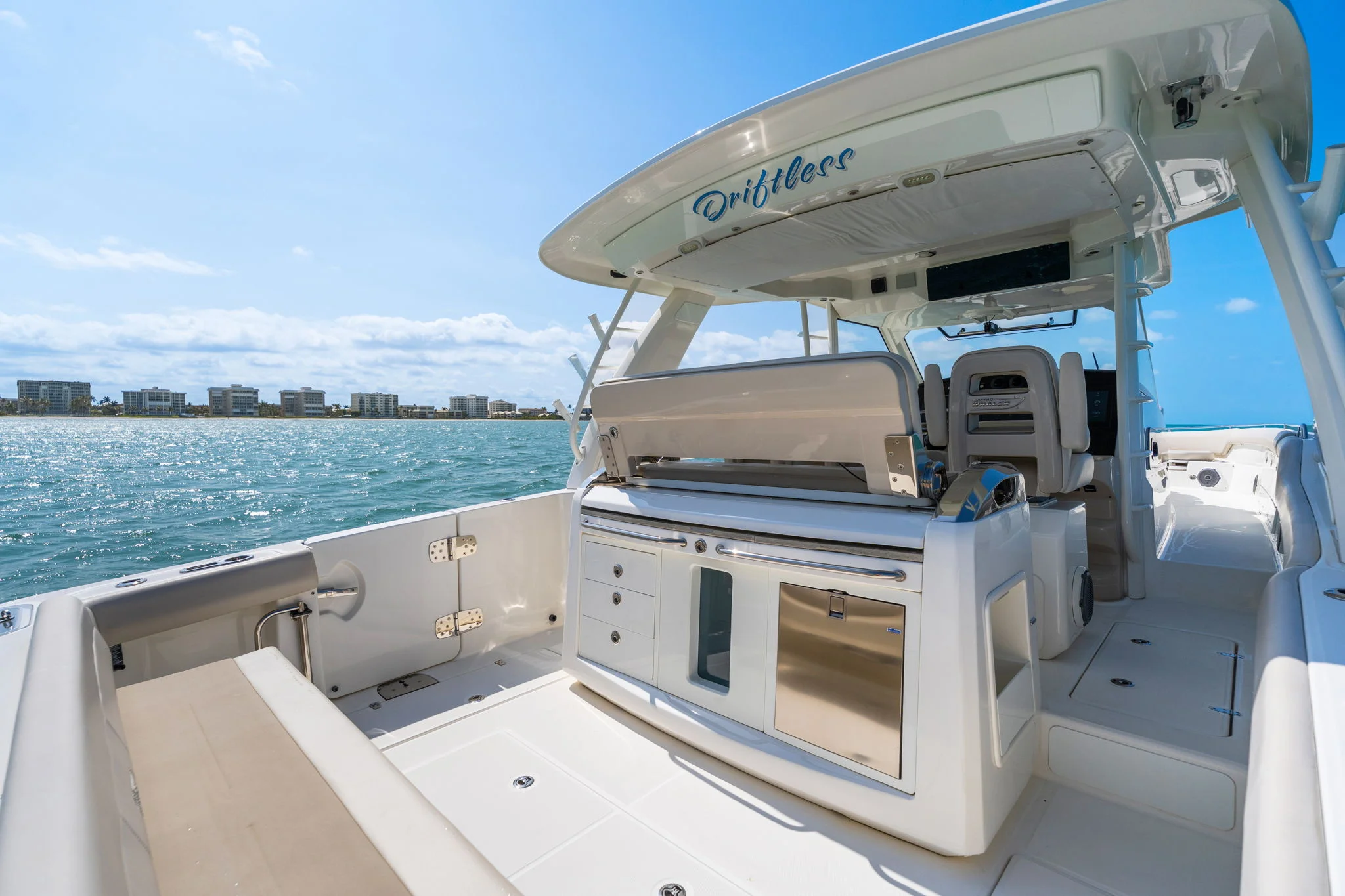 2018 Boston Whaler 420 OUTRAGE Image Thumbnail #17