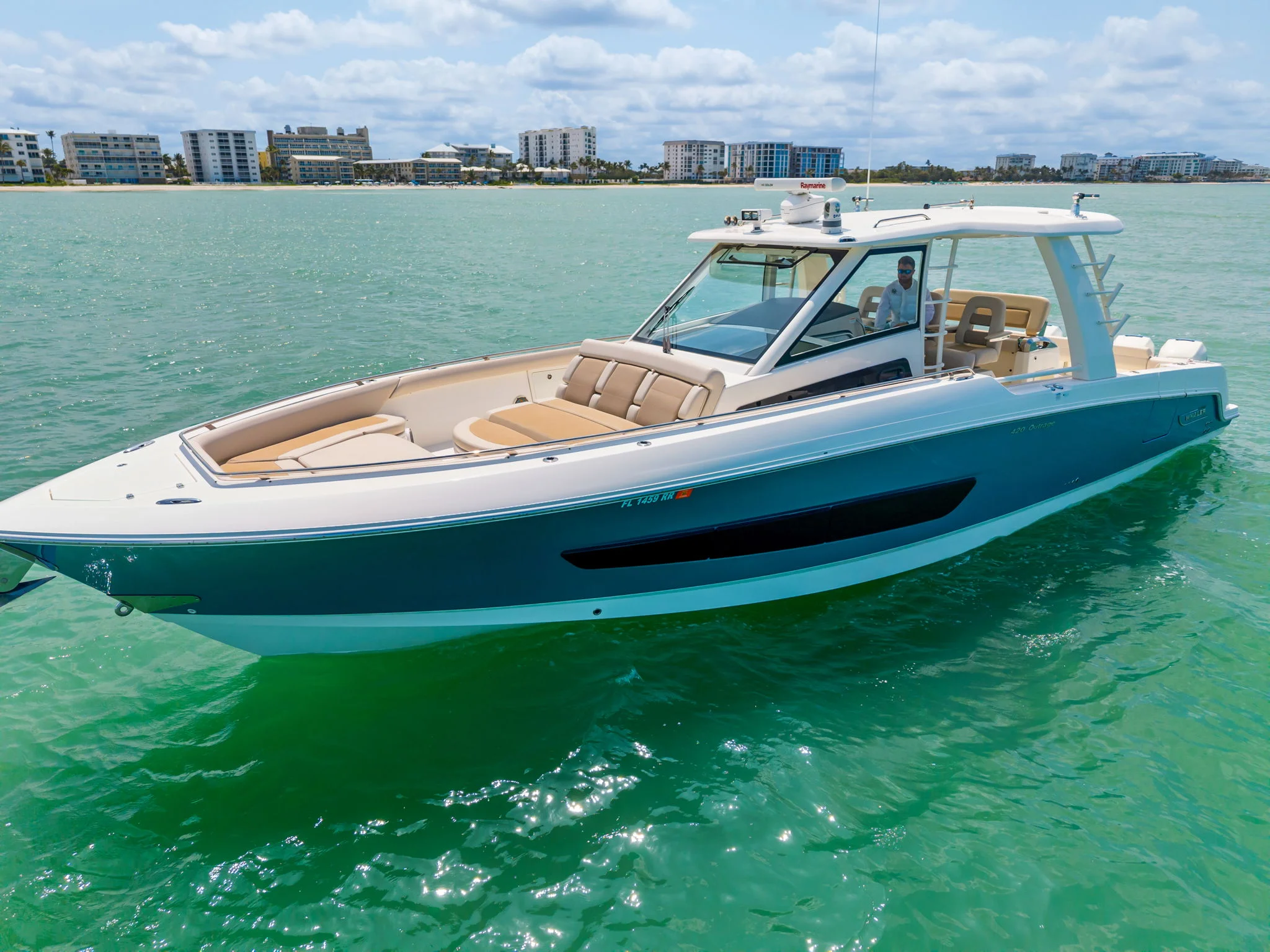 2018 Boston Whaler 420 OUTRAGE Image Thumbnail #8