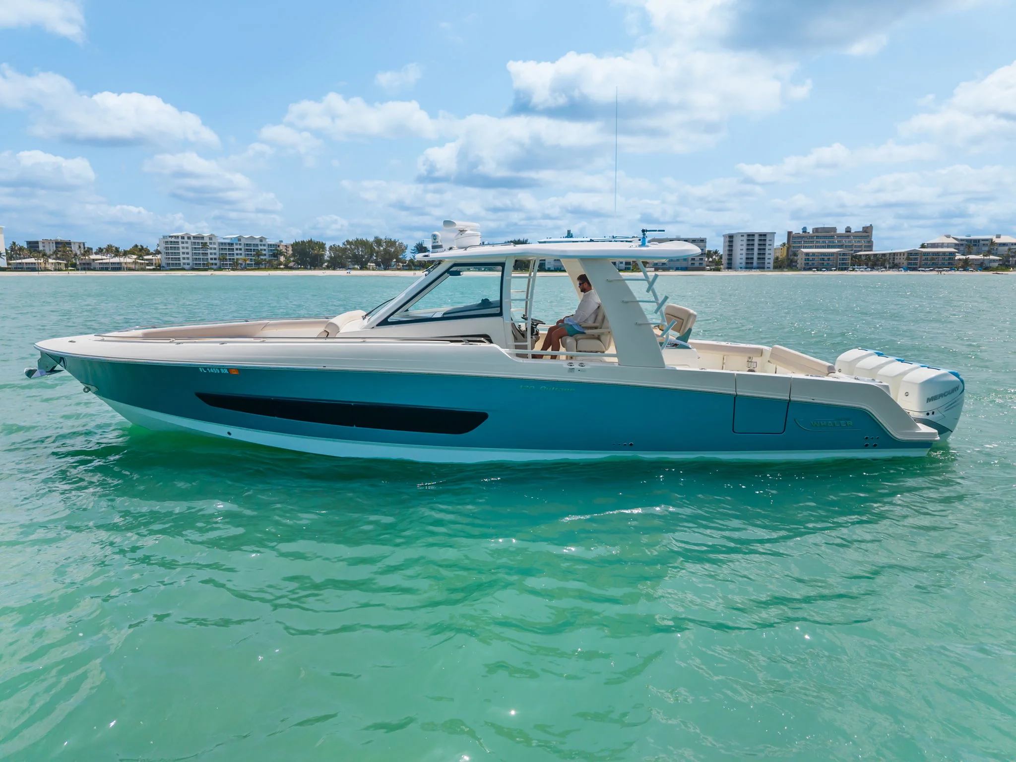 2018 Boston Whaler 420 OUTRAGE Image Thumbnail #4
