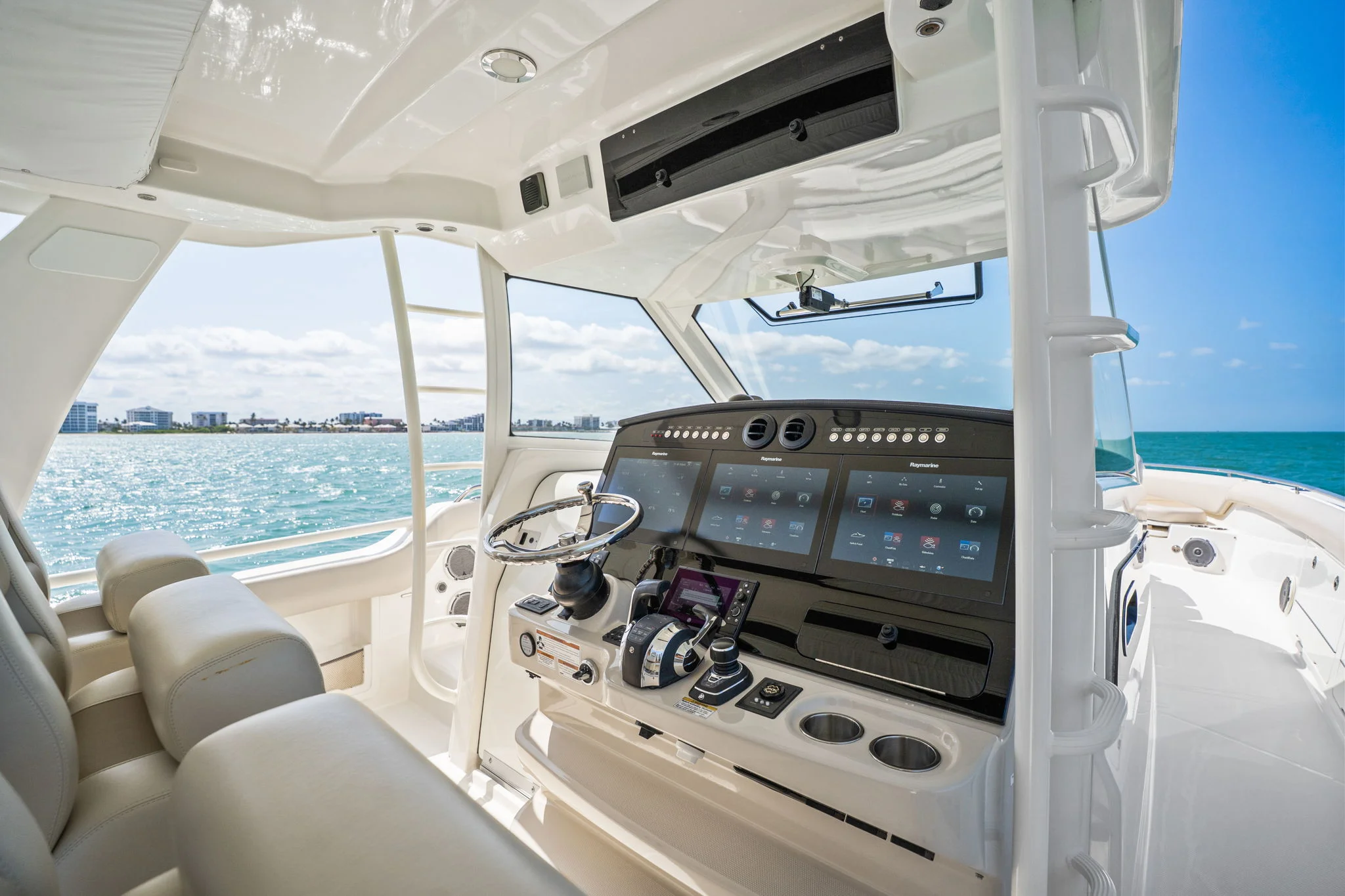 2018 Boston Whaler 420 OUTRAGE Image Thumbnail #22