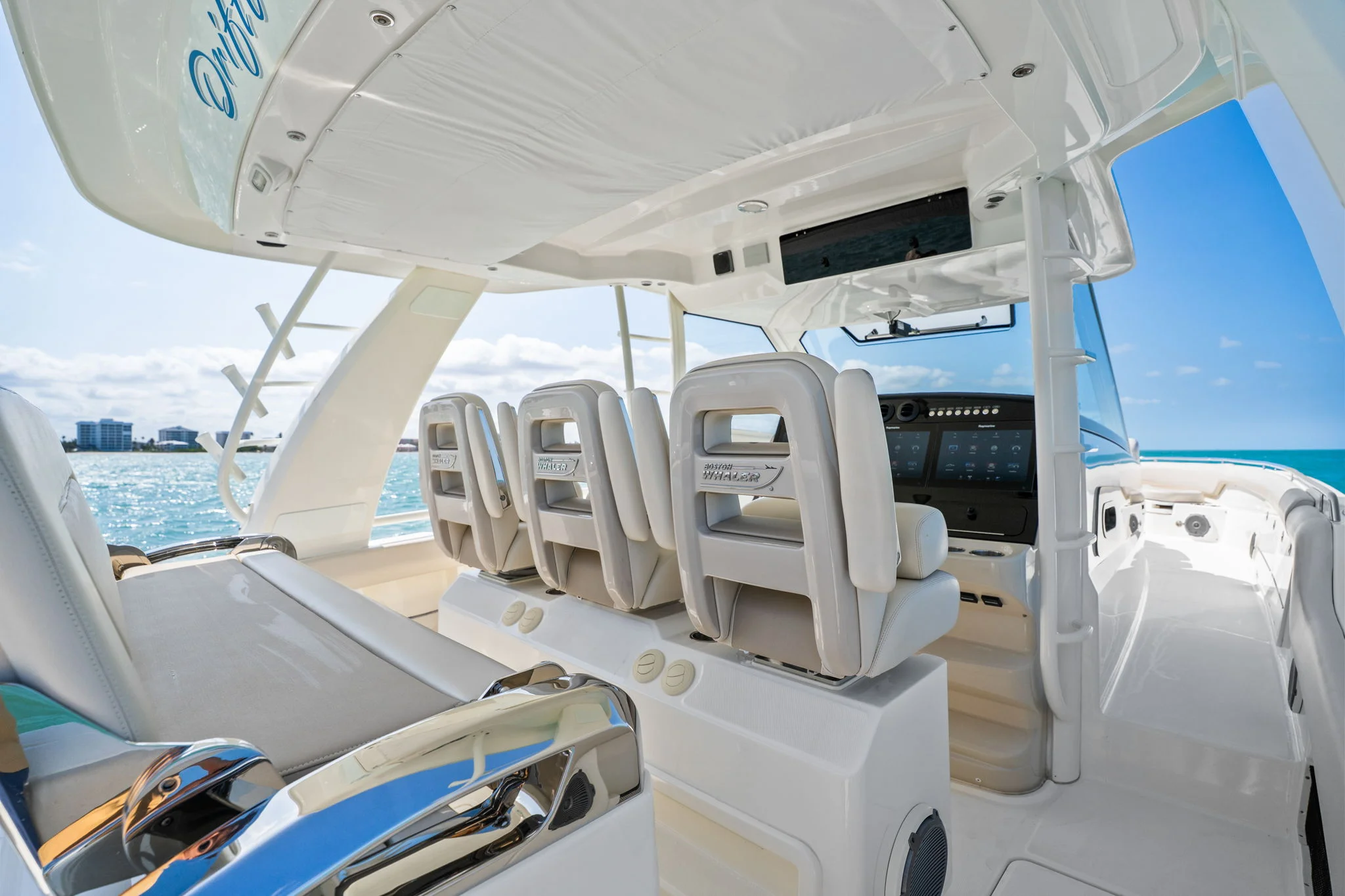 2018 Boston Whaler 420 OUTRAGE Image Thumbnail #19