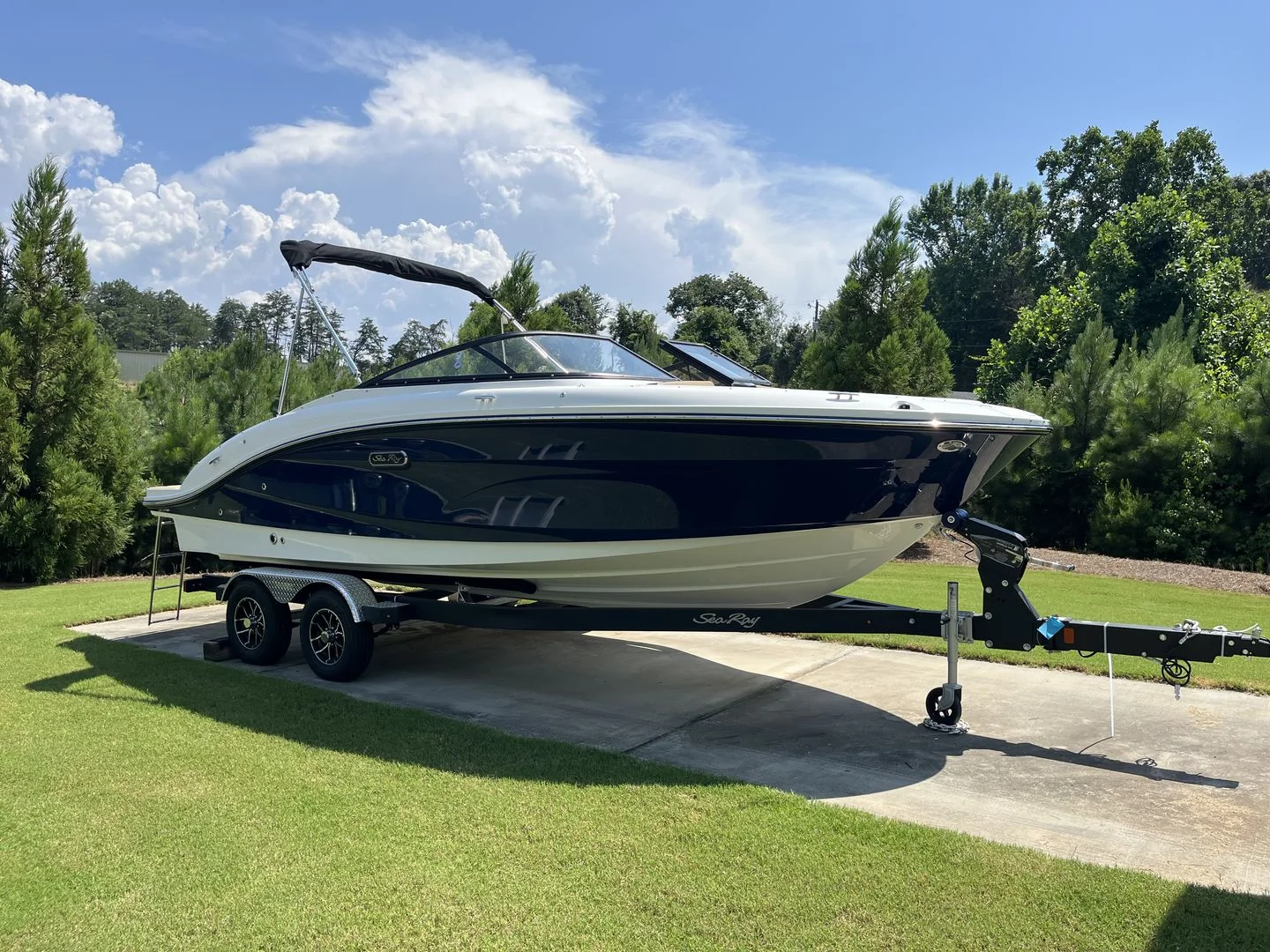 2026 Sea Ray SPX 210 Image Thumbnail #2