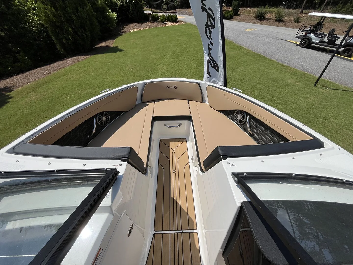 2026 Sea Ray SPX 210 Image Thumbnail #10