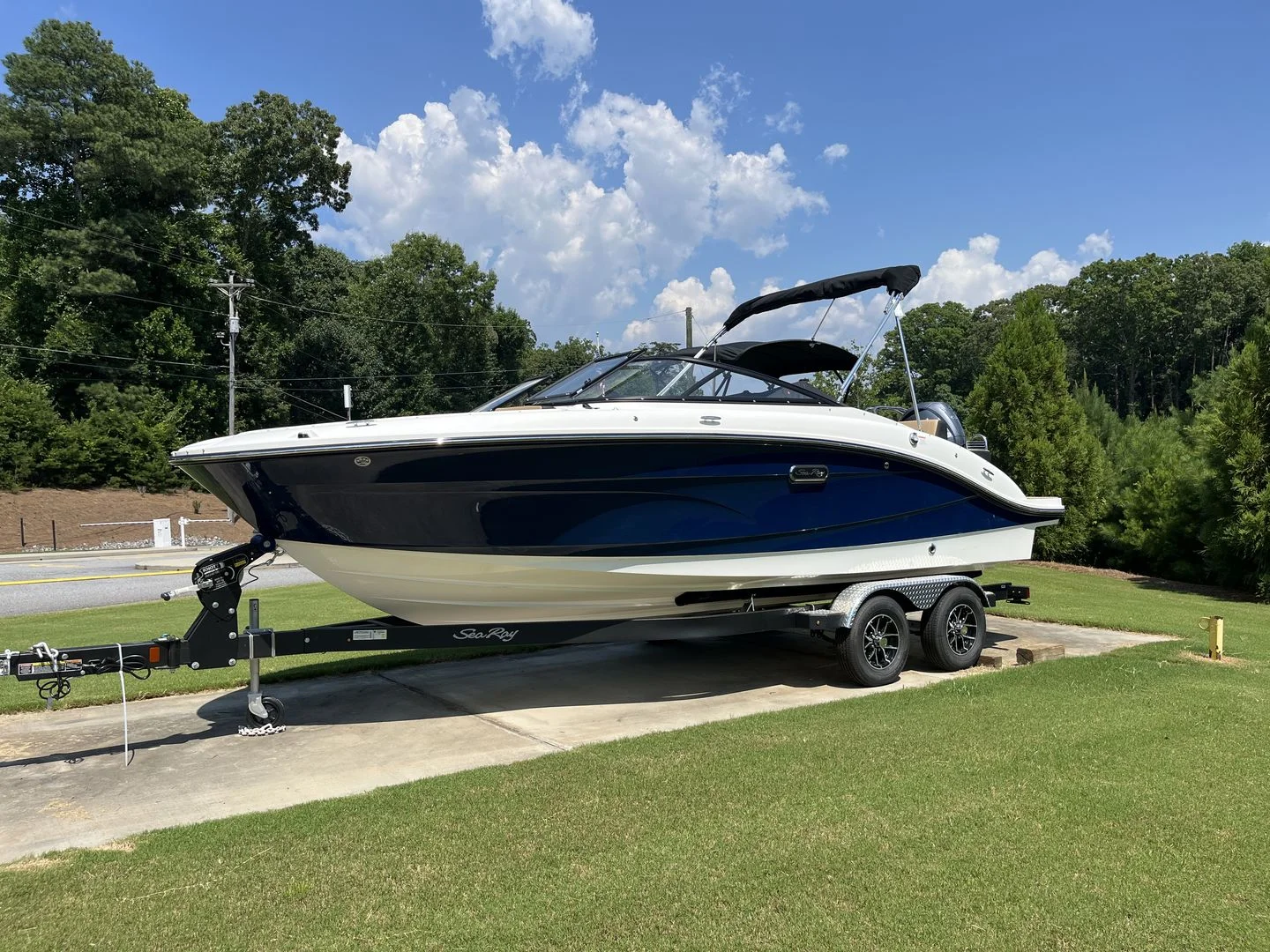 2026 Sea Ray SPX 210 Image Thumbnail #0