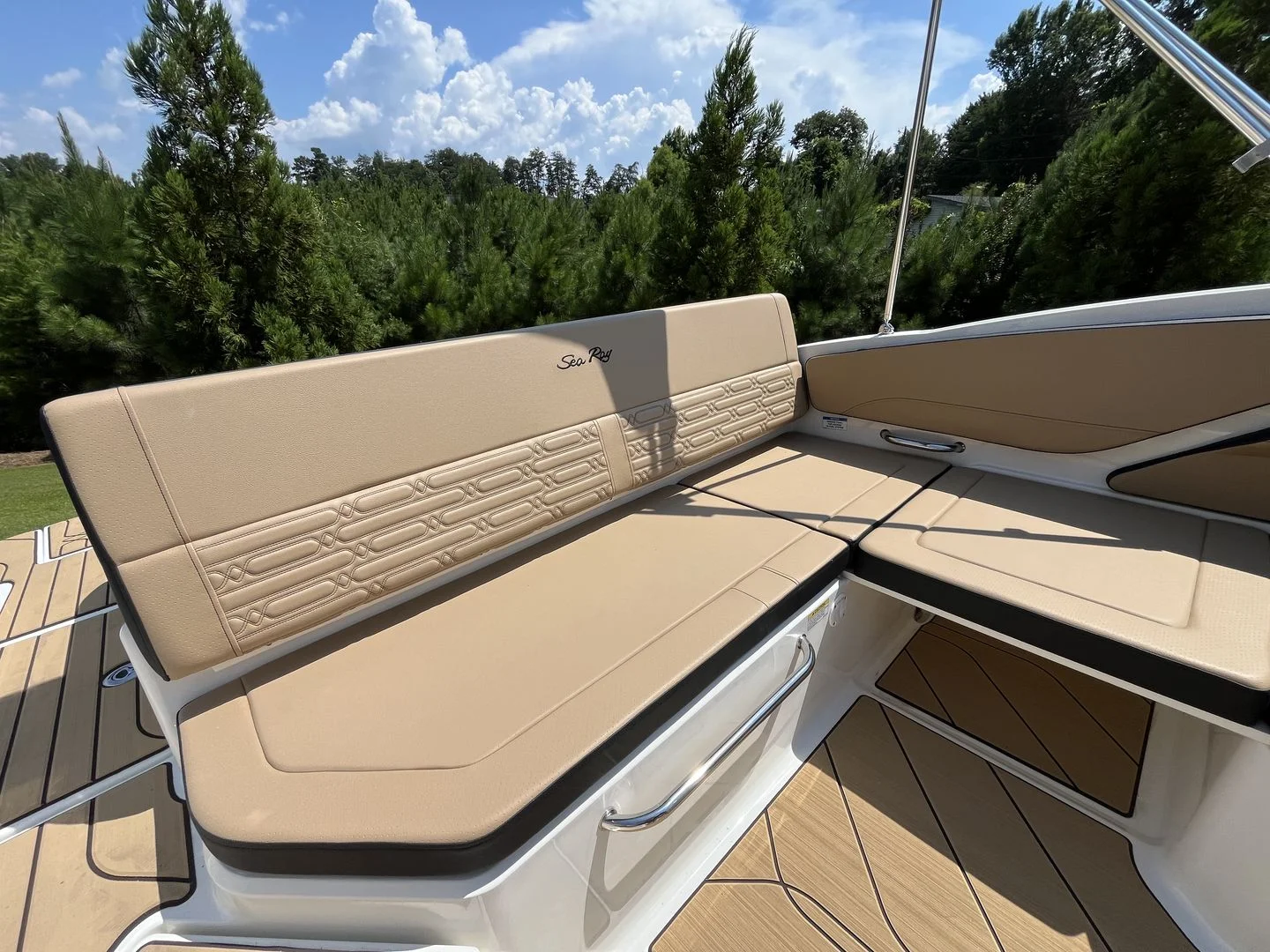 2026 Sea Ray SPX 210 Image Thumbnail #7