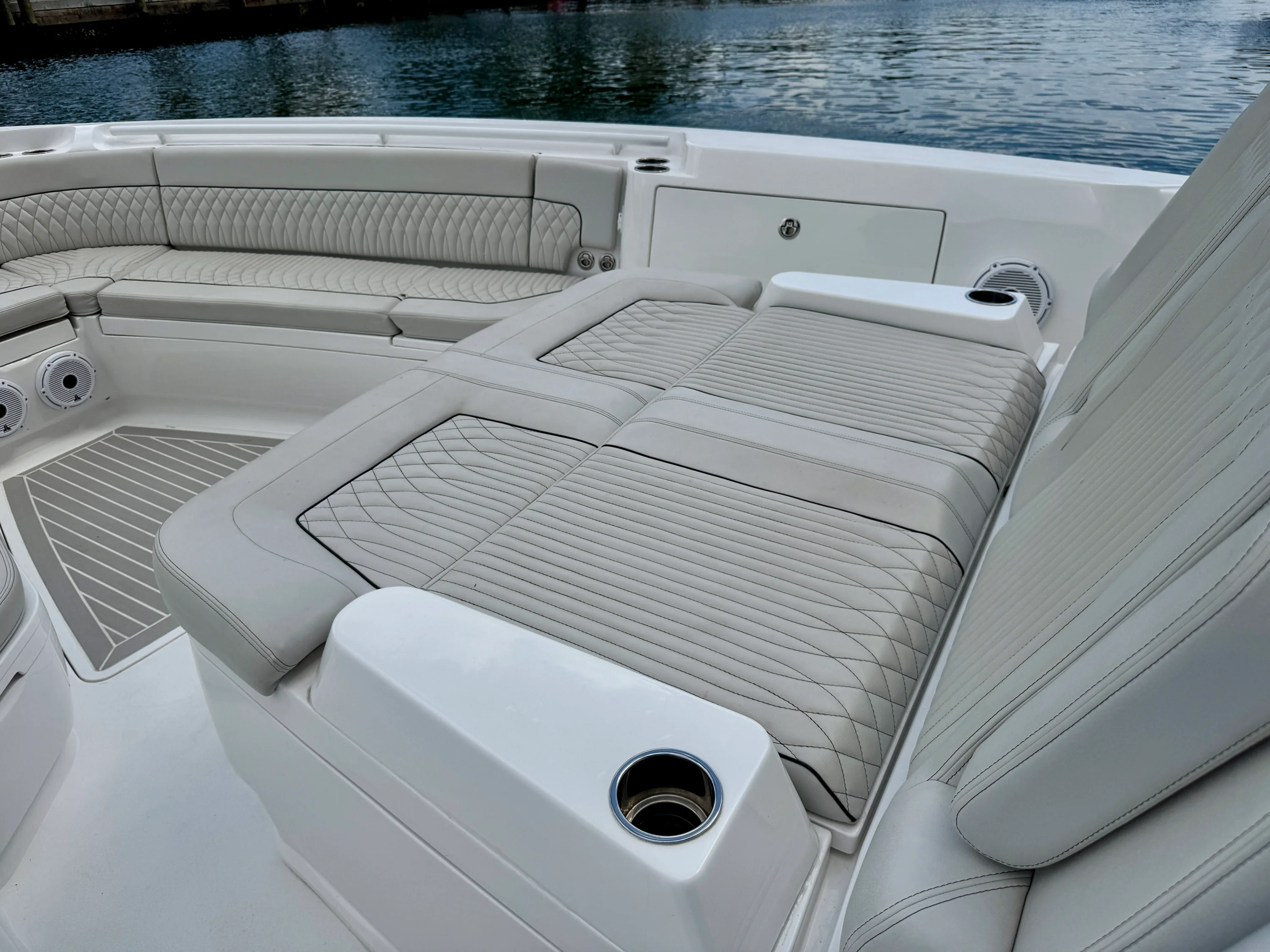 2024 Intrepid 427 NOMAD SE Image Thumbnail #36